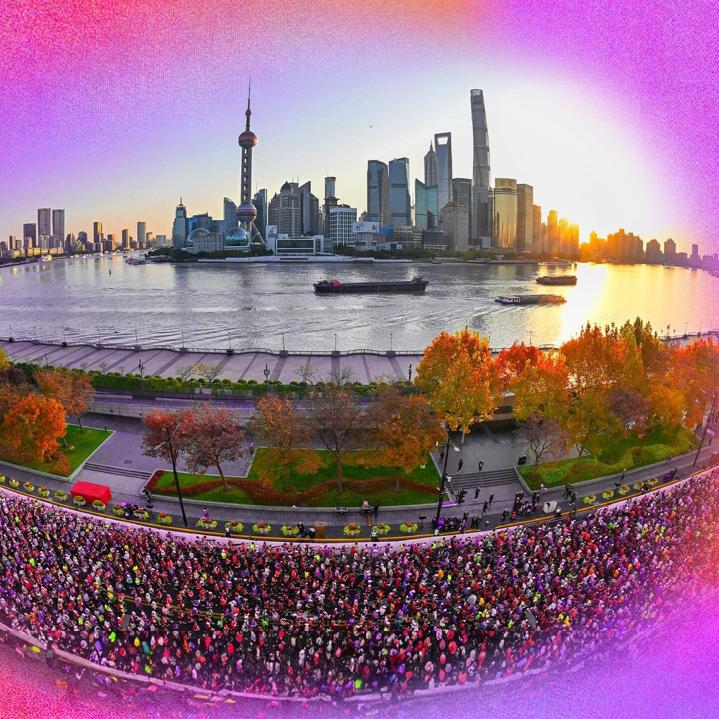 This year again, we have been involved on 上马 ( Shanghai Marathon)and we re super proud of the outcome.
As one of the largest and most popular marathons in Asia, the Shanghai Marathon 2023 has attracted almost 40000 runners from all over the world. It