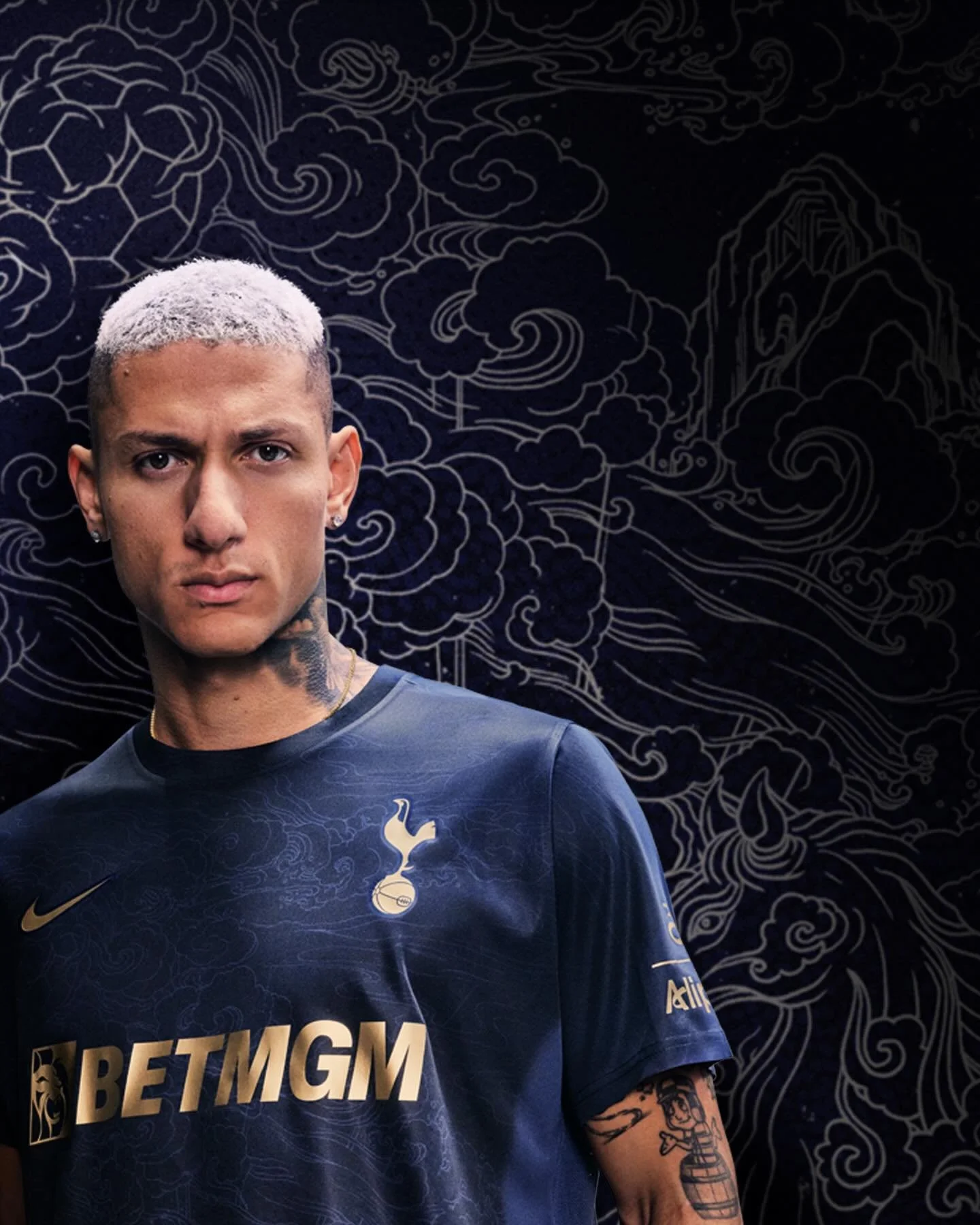 Year of the Horse.
Designed with Spurs and Nike, driven by Asian culture. 🐎

ArtDirection @royalclubsh 
Illustration @luna.unionpress 
Photoshoot @spursofficial