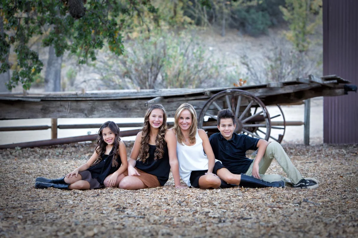 Evan-Guston-Photography-Family-Portrait.jpg