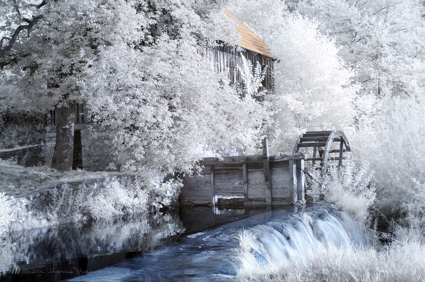 Old Mill on Mrežnica River