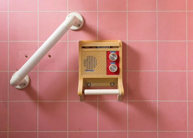 The Time Warp House: shooting before the strip-out