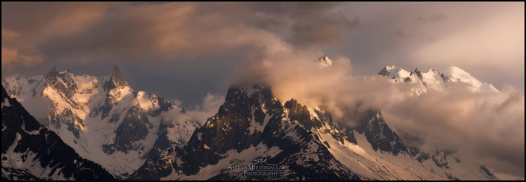 Mont_Blanc_sunset_pano_fb.jpg