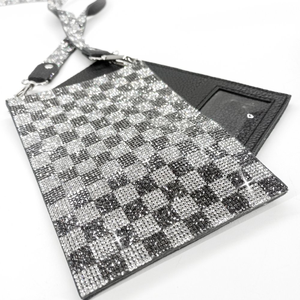 CHECKMATE LIGHT CRYSTAL CELLPHONE PURSE SILVER