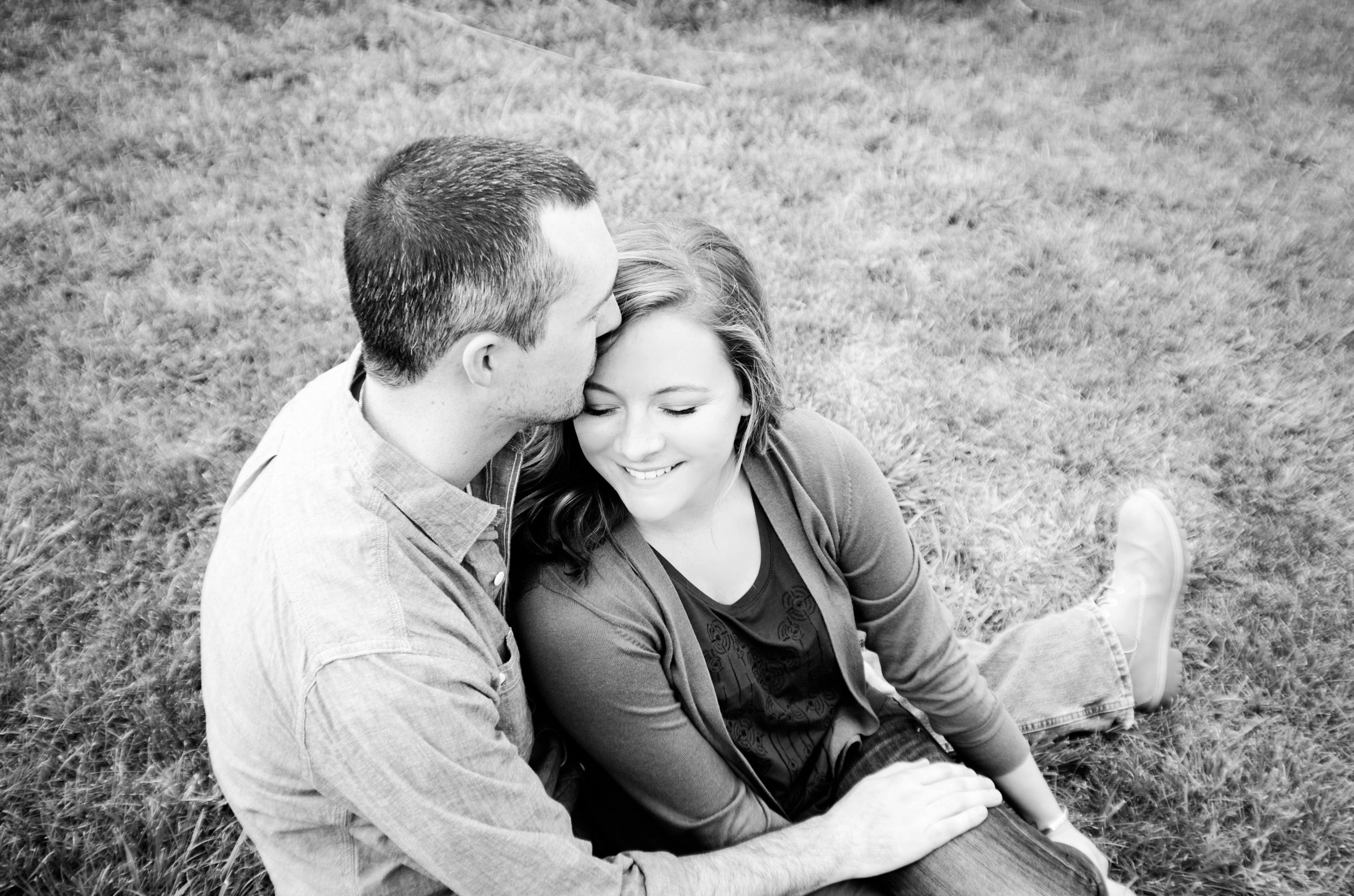 Downtown Des Moines Engagement | Minneapolis Wedding Photographer Ali Leigh Photo_0437.jpg