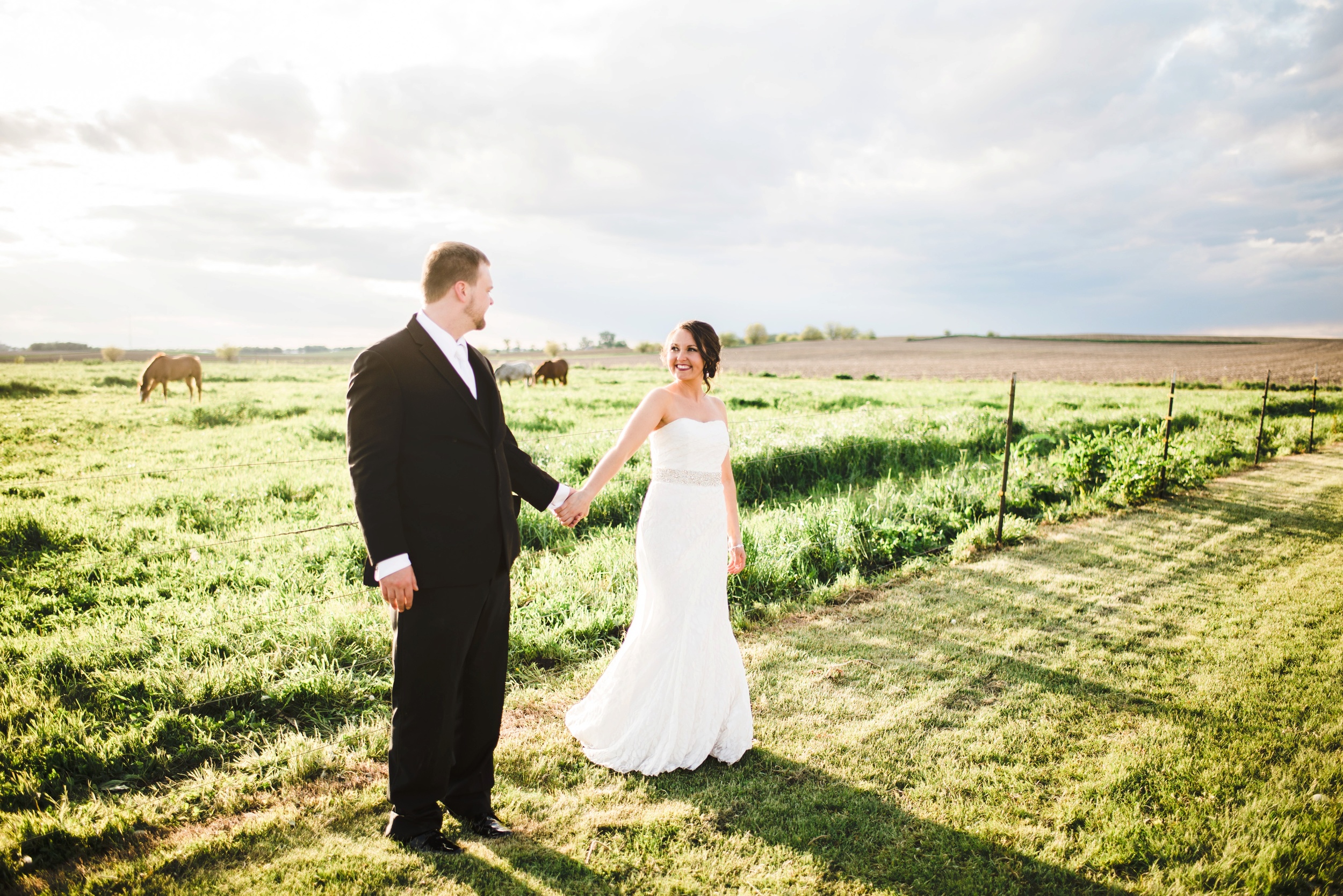 Rustic Rose Barn Roland Iowa Wedding_2505.jpg