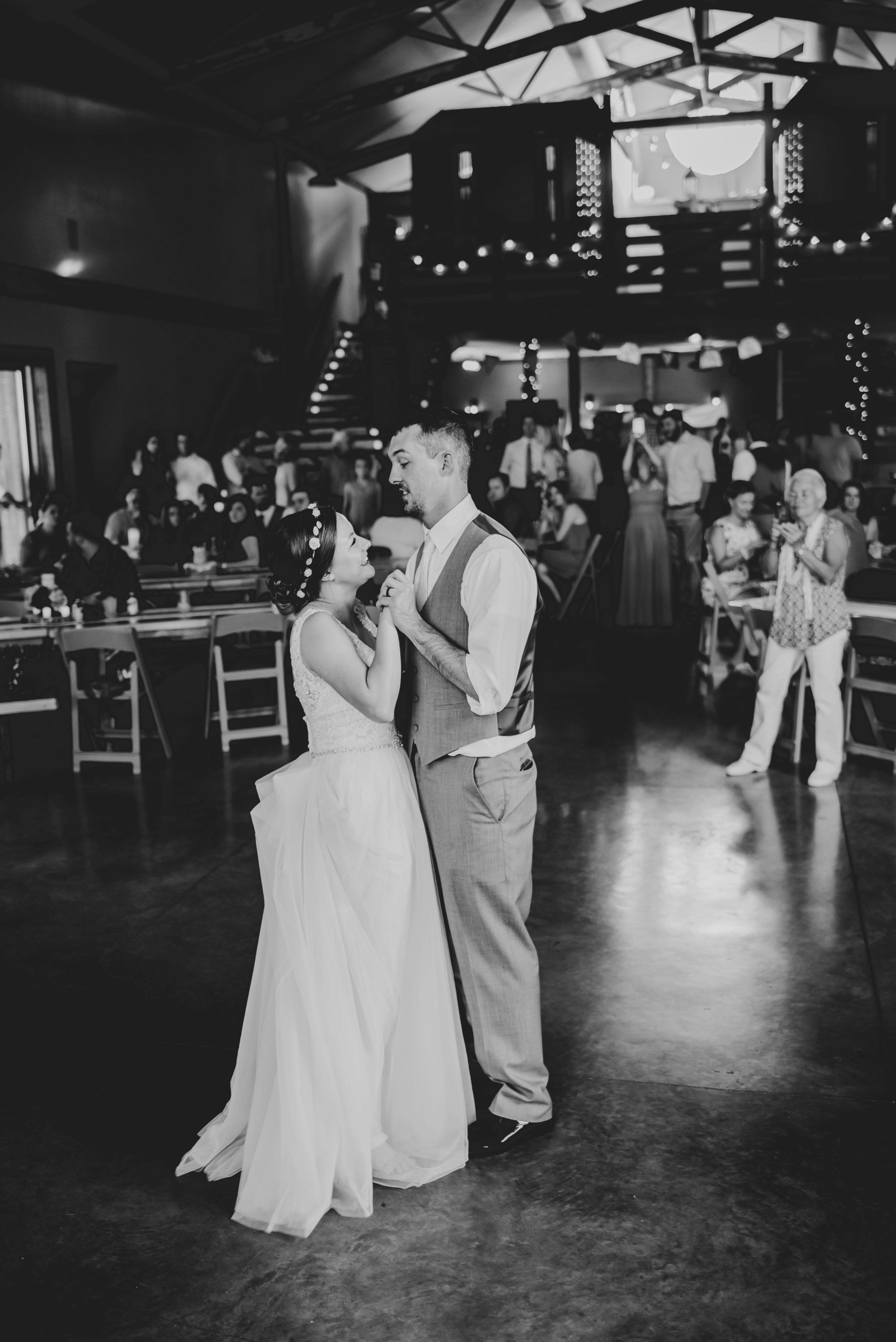 Barnes Place Iowa Wedding Photographer_3598.jpg