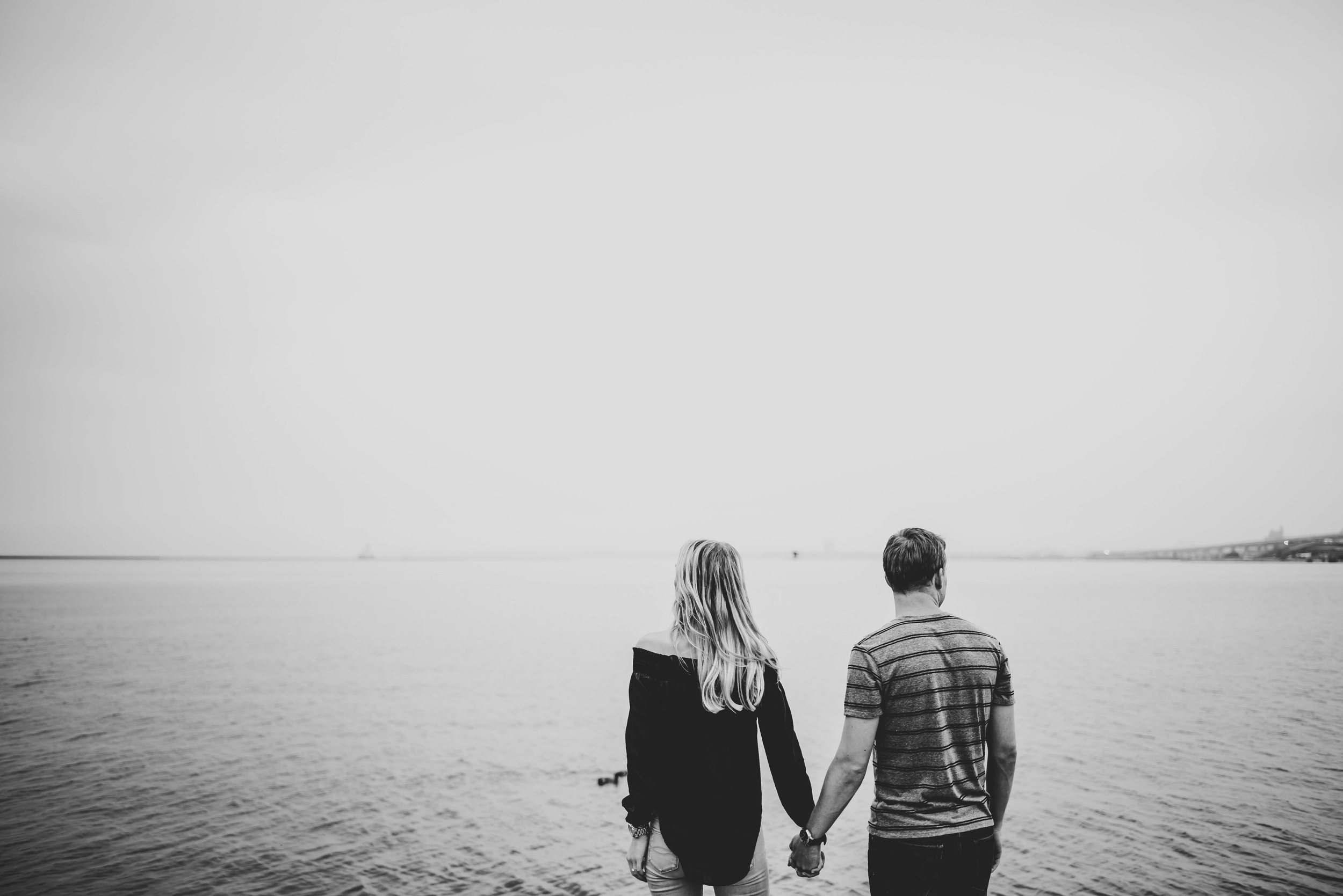 Downtown Milwaukee Engagement Photographer_3633.jpg