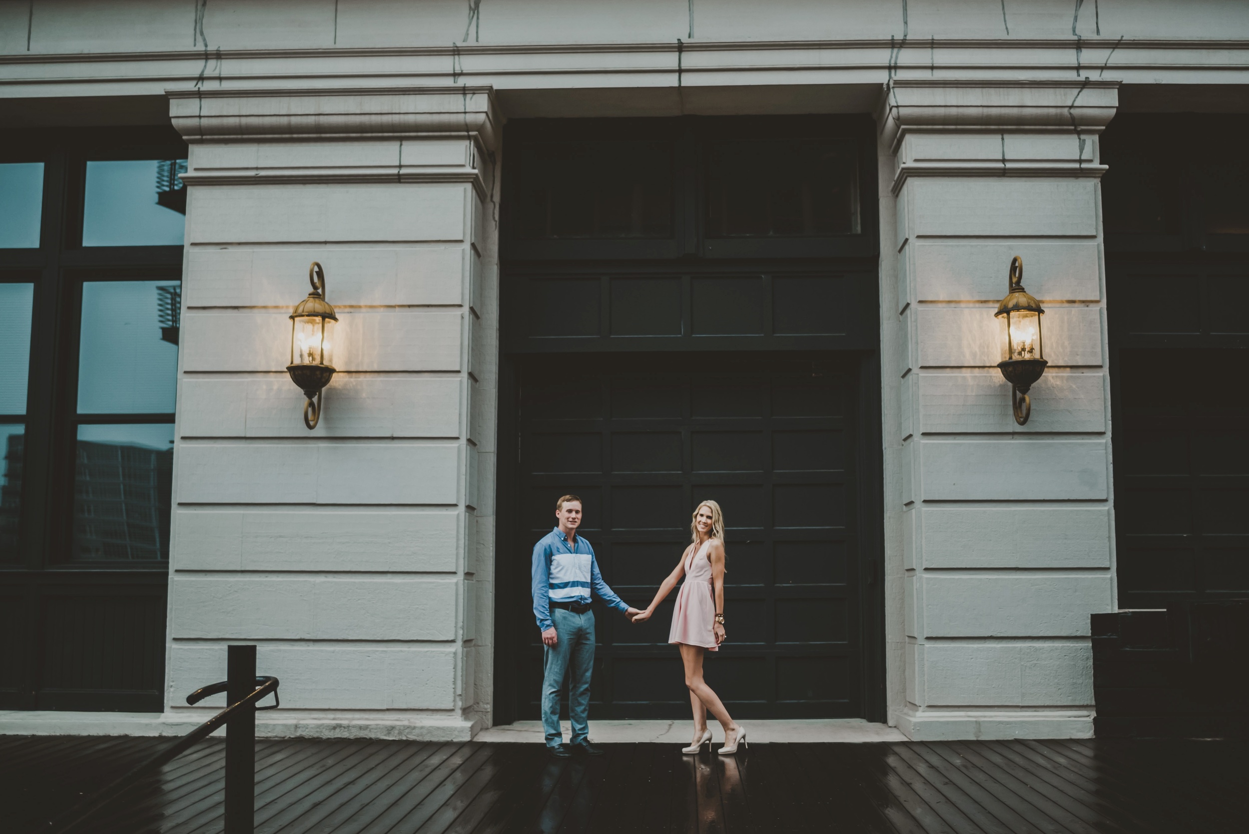 Downtown Milwaukee Engagement Photographer_3662.jpg