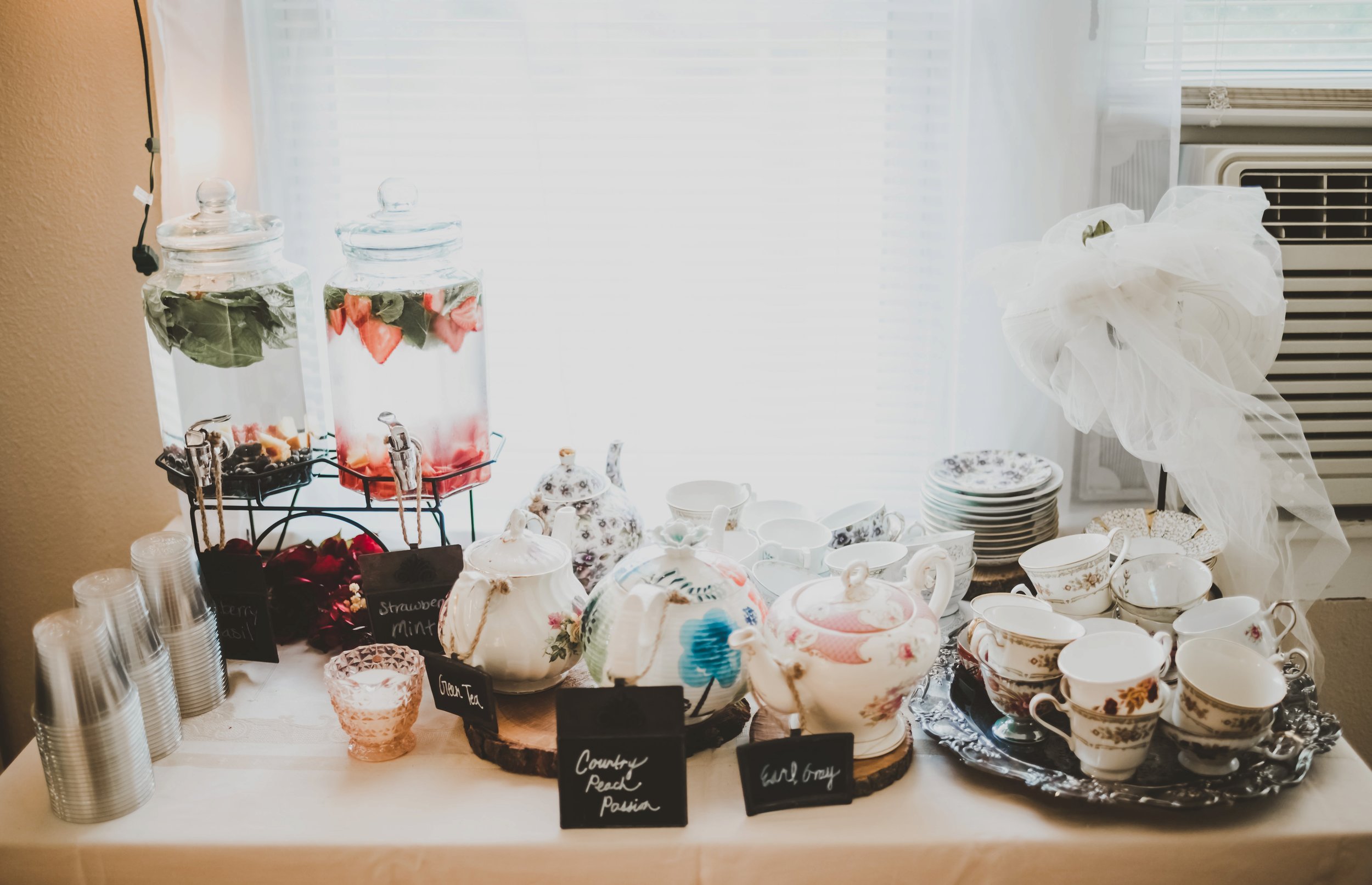 Vintage Bohemian Des Moines Bridal Shower Tea Party_3880.jpg