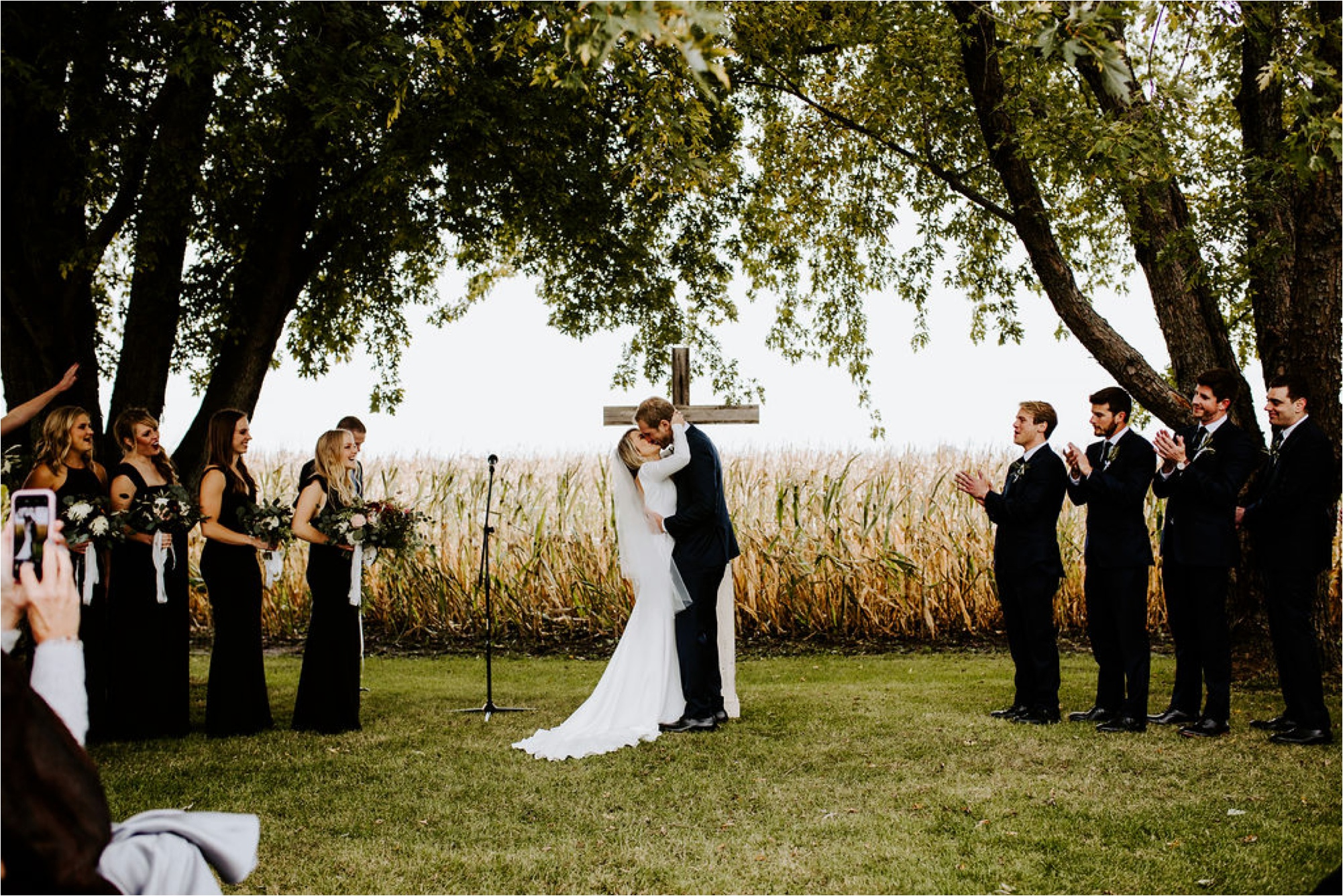 Minnesota Outdoor Family Farm Wedding Photographer_3824.jpg