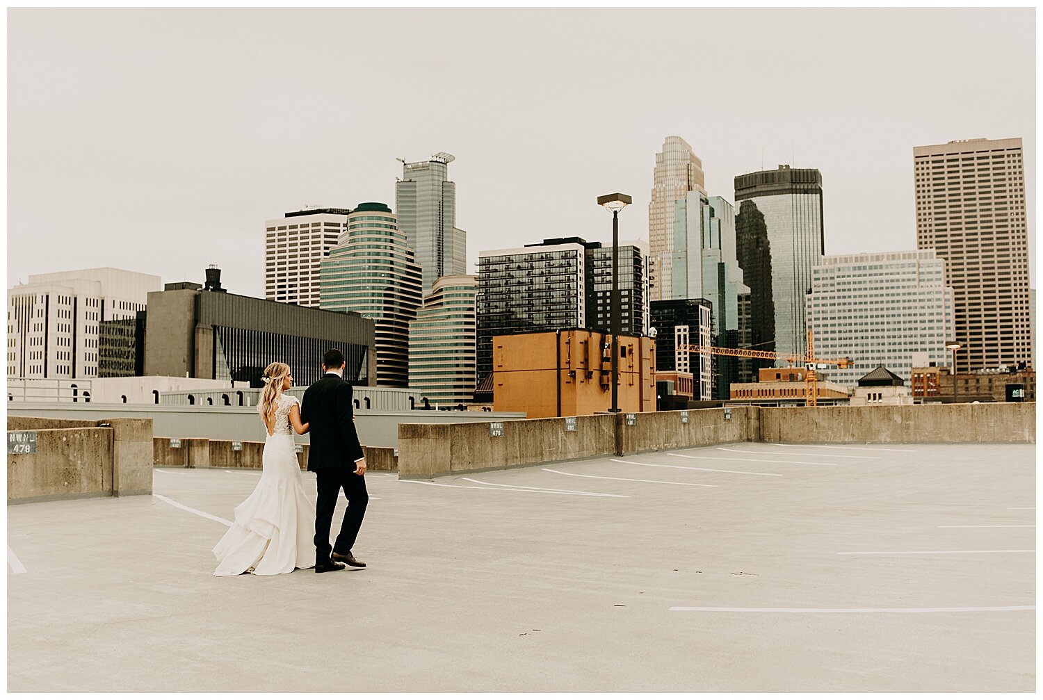  Aria Wedding. Downtown Minneapolis Wedding. Minneapolis Wedding. City wedding. Adventurous wedding. Adventurous couple. Authentic wedding photos. Authentic wedding photographer. 