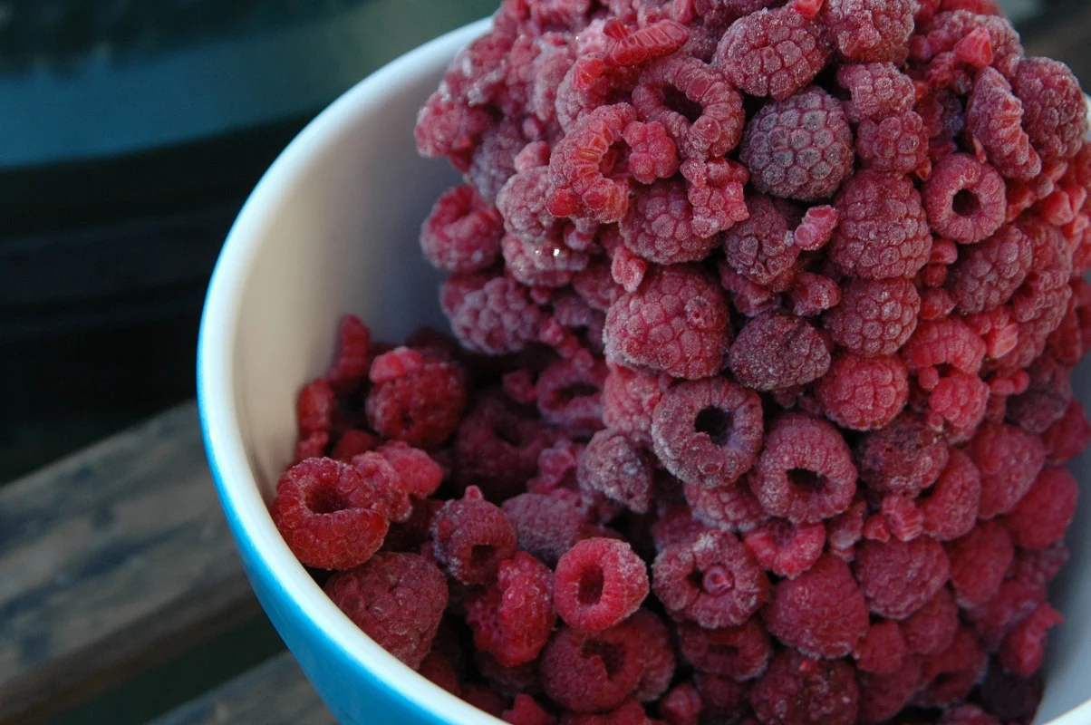 frozenrasperry.jpg