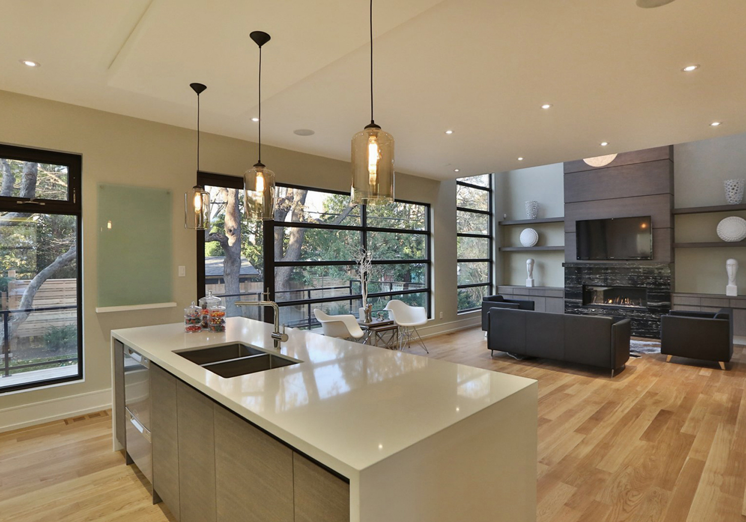BLVD living room 3 112013.jpg