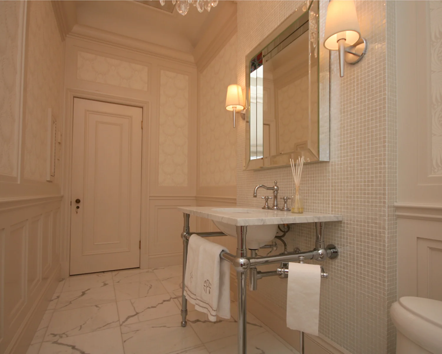 PEREZ powder room 2.jpg