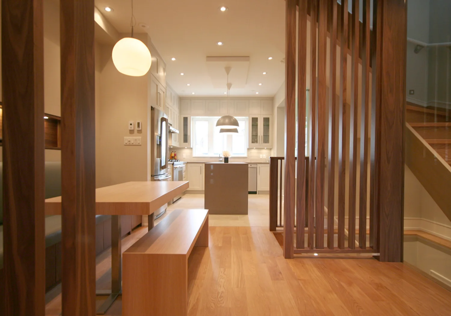 GALLEY_DINING1 061411.jpg