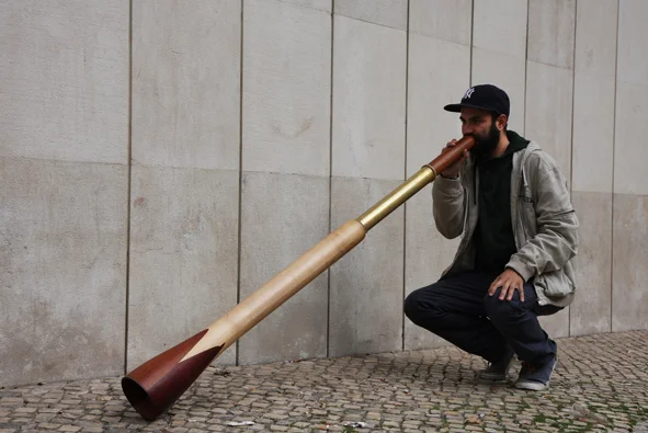 Tiago Francisquinho (didgeridoo)