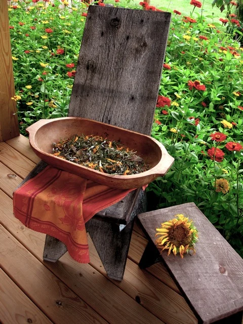 Fall potpourri drying on the back porch.