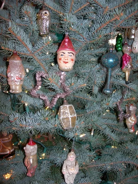 More old ornaments, but the pickle is a newbie. Every tree needs a pickle!