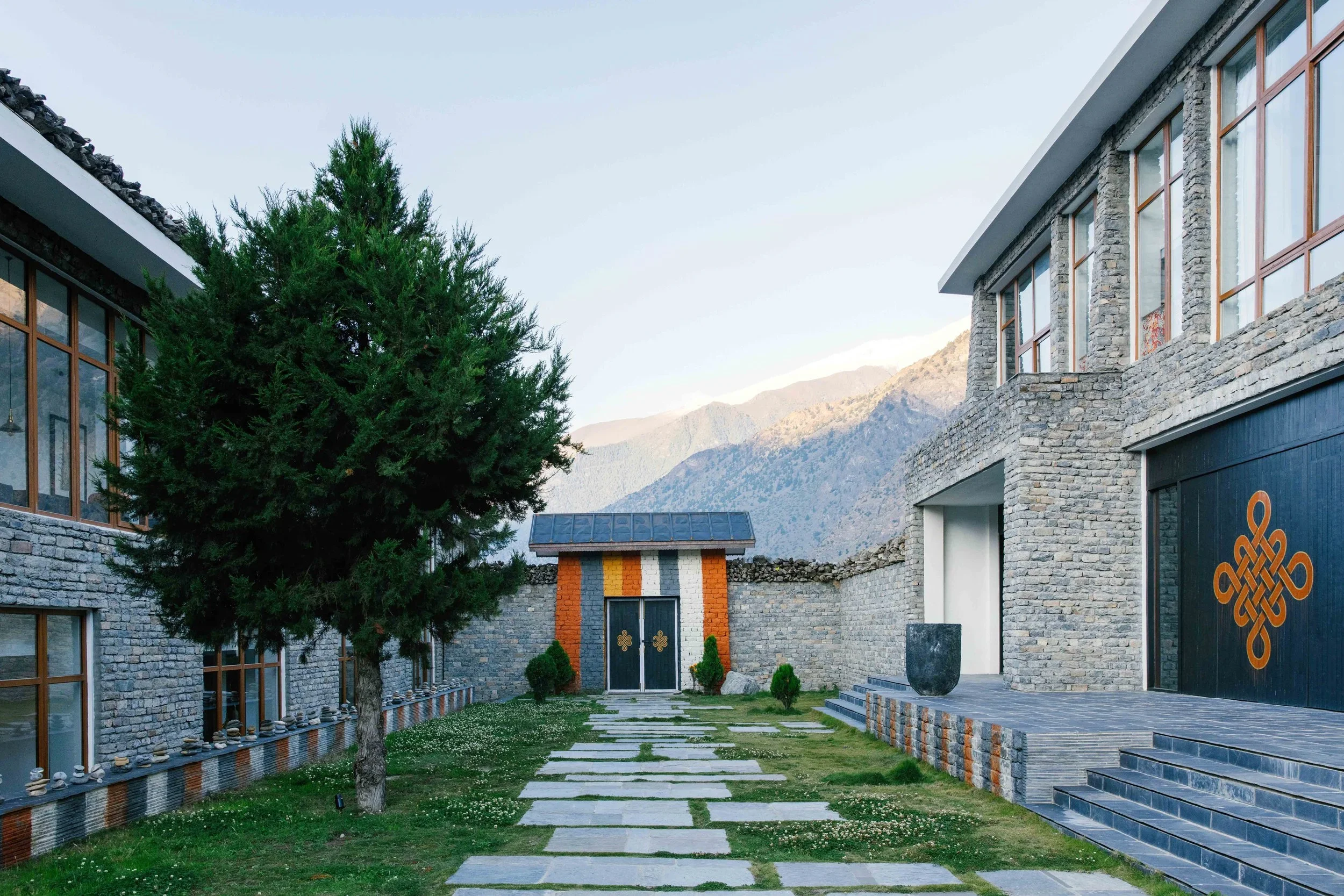 Eco travel | eco hotel | adventure hotel | landscape hotel | nature hotel | nature destination | room and wild | Mustang luxury hotels | Nepal Hotel | Shinta Mani Mustang