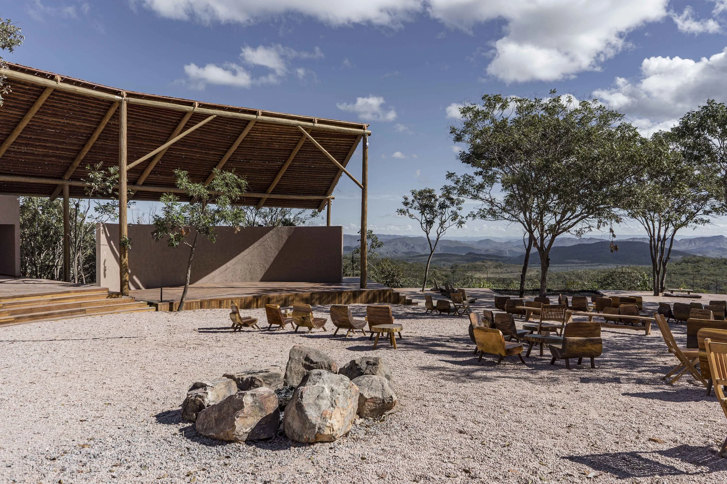 Organic Architecture | Eco travel | eco hotel | landscape hotel | nature hotel | nature destination | room and wild | Chapada dos Veadeiros | Brazil Hotel | Experiential travel | Alan Chu | Mirante de São Jorge