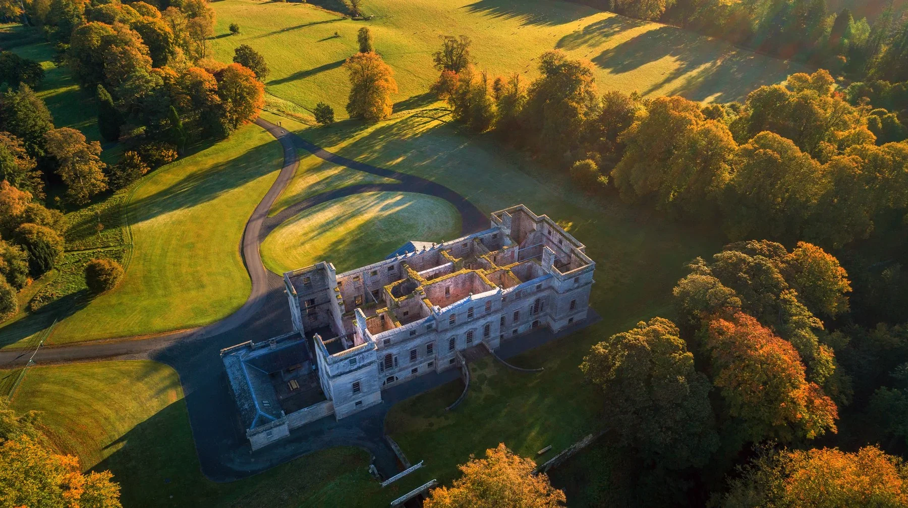 Fall Foliage | Midlothian hotel | Eco travel | eco hotel | Slow travel | landscape hotel | nature hotel | nature destination | room and wild | Scotland Hotels | Penicuik Estate