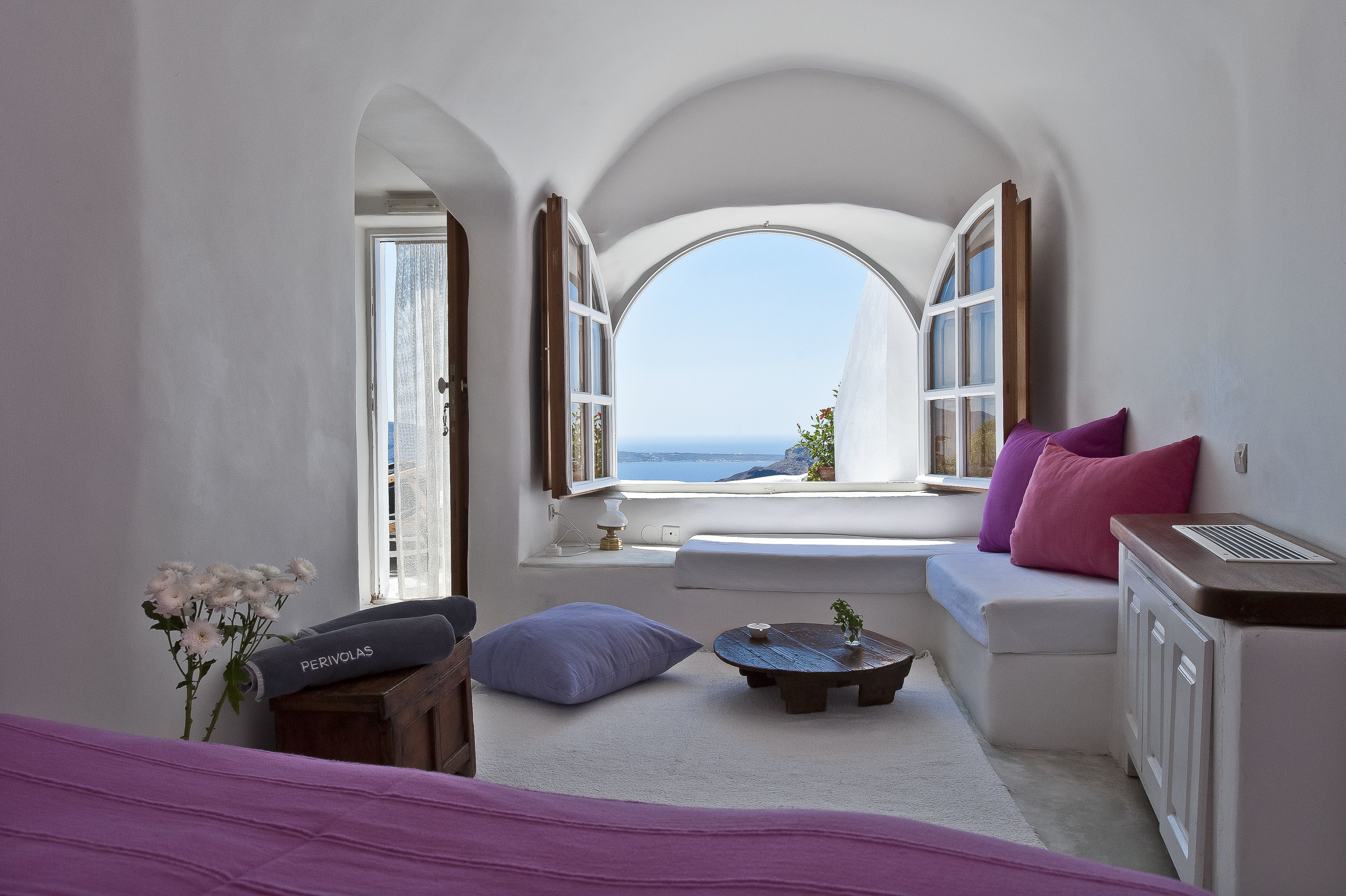 Santorini Hotels | Perivolas Hotel