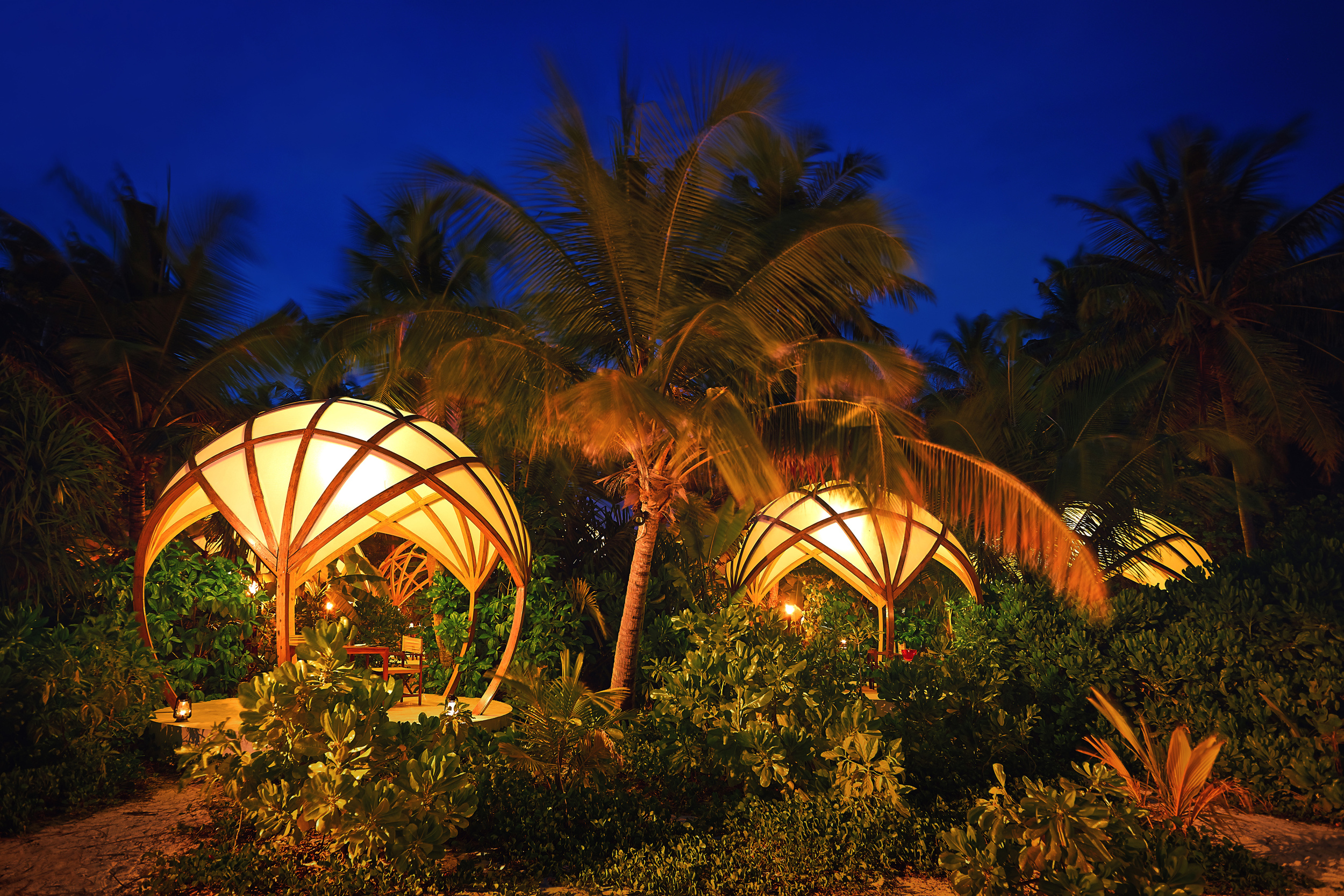 Hi_PNIY_59899813_Tribal_Pods_with_View_from_Beach.jpg