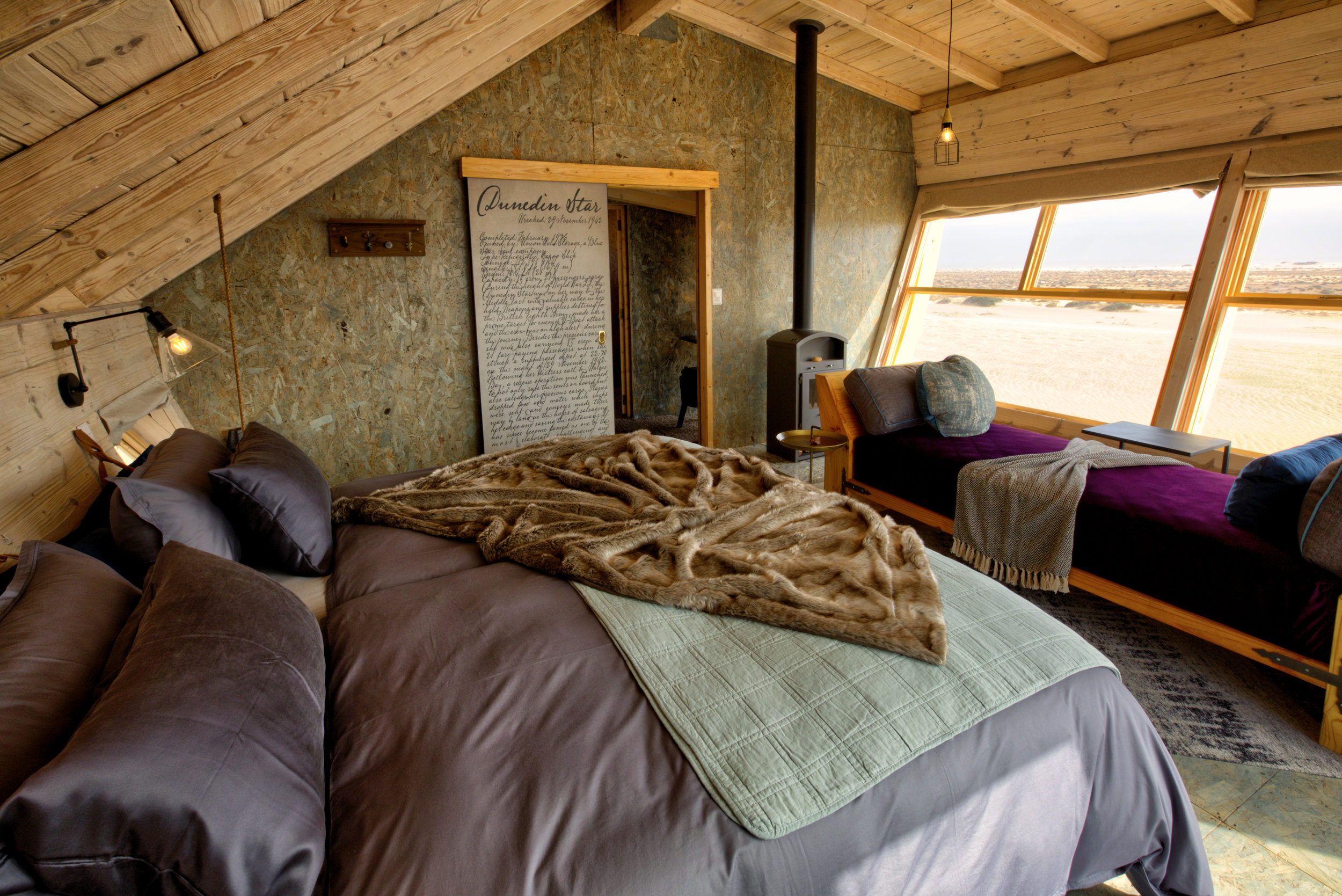 Shipwreck Lodge - Accommodation - Twin room1.jpg