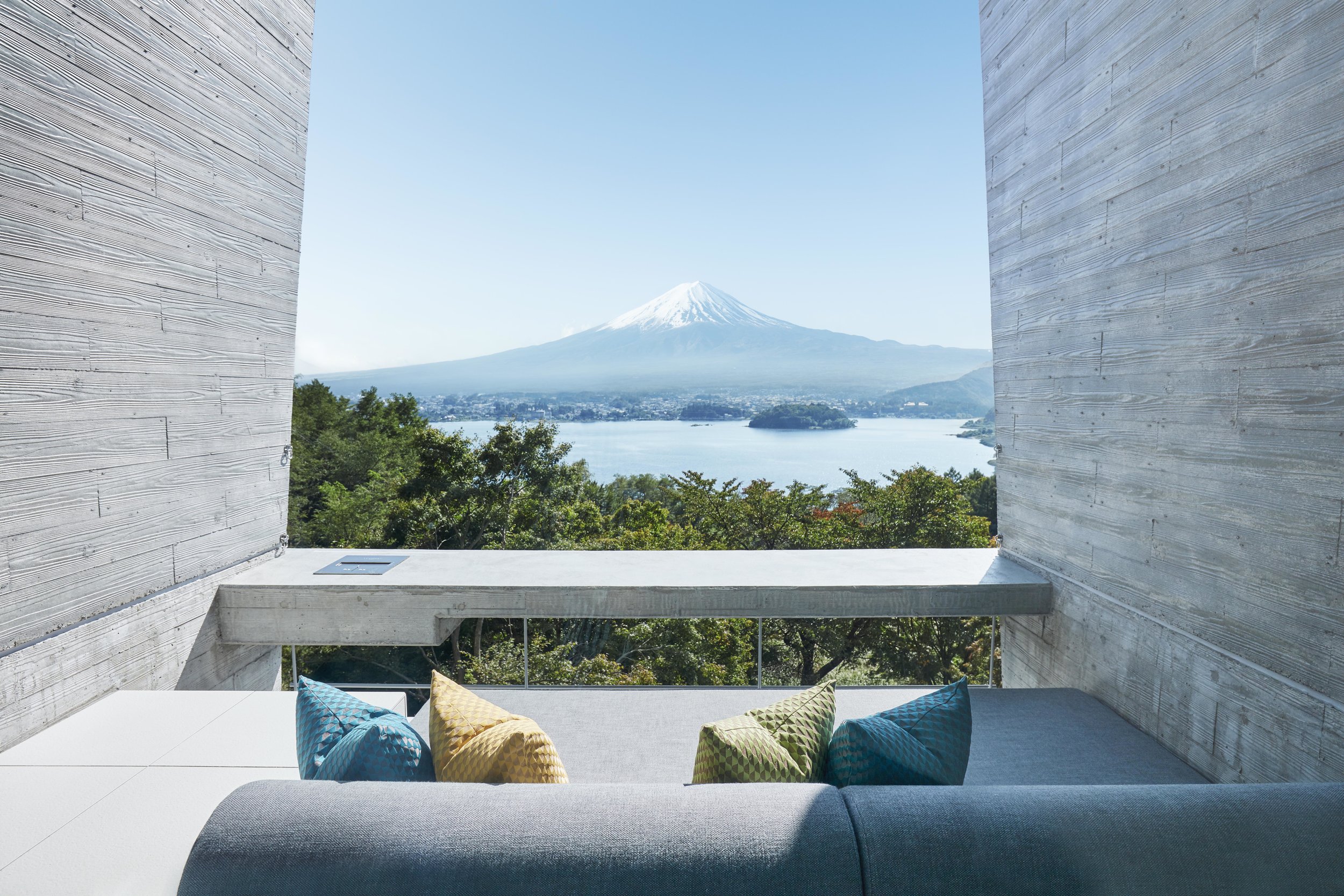 HOSHINOYA Fuji cabin terrace.jpg