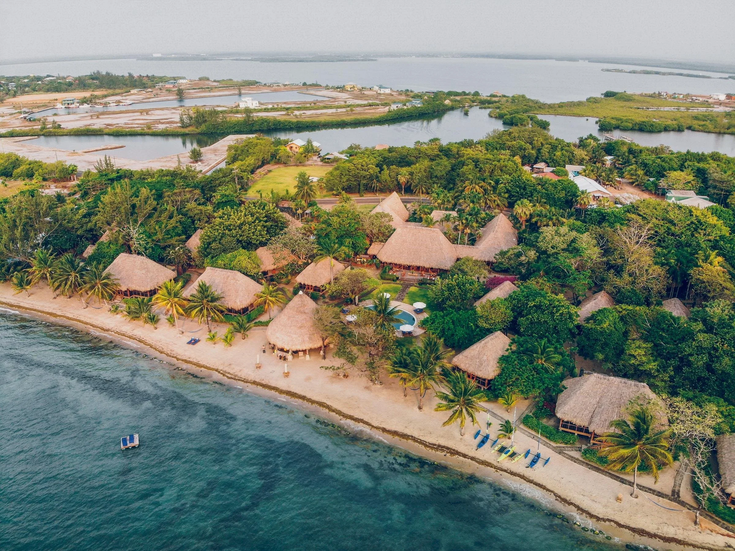 Family Hotels | Multigenerational travel | family travel| Eco travel | eco hotel | Slow travel | landscape hotel | nature hotel | nature destination | room and wild | Belize boutique Hotel | Placencia hotel | Turtle Inn