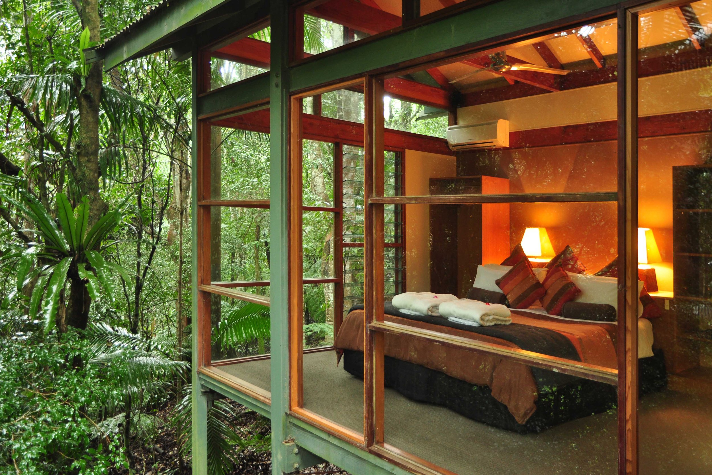 Australia Hotels | Crystal Creek Rainforest Retreat