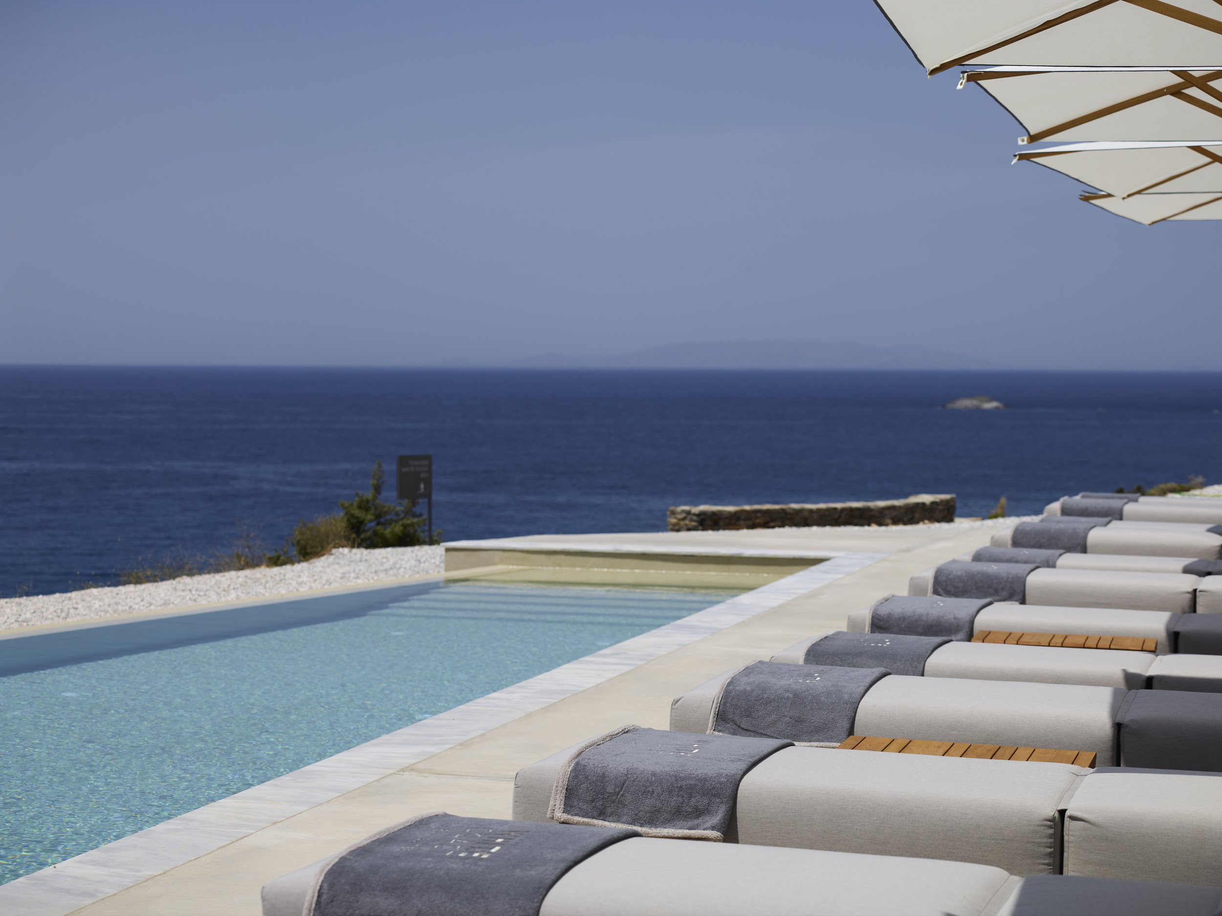 Greece Hotel | Domes White Coast Milos