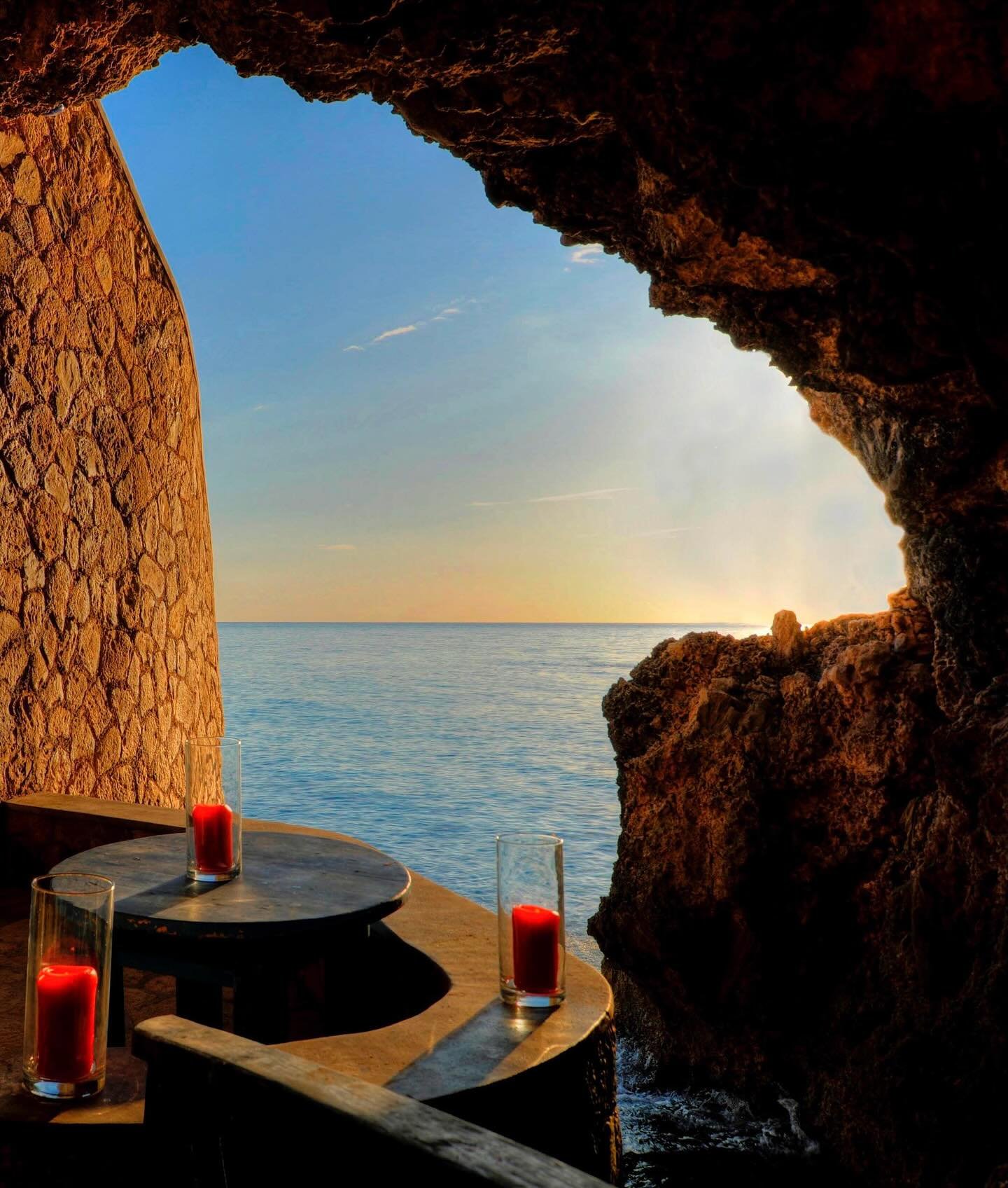 The Caves is a hand-carved hotel perched on Negril&rsquo;s limestone cliffs, where every suite feels like a secret made out of stone. 

This is not your typical beachfront resort. Just ten thatched cottages and suites tucked into a lush, ocean-facing