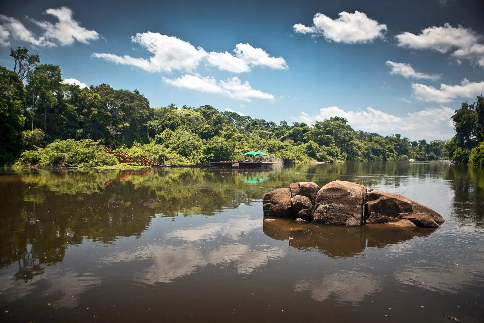 Eco travel | eco hotel | birdwatching | luxury hotel ecuador | | adventure hotel | landscape hotel | nature hotel | nature destination | room and wild | The Amazon | Brazil Hotels | Cristalino Lodge