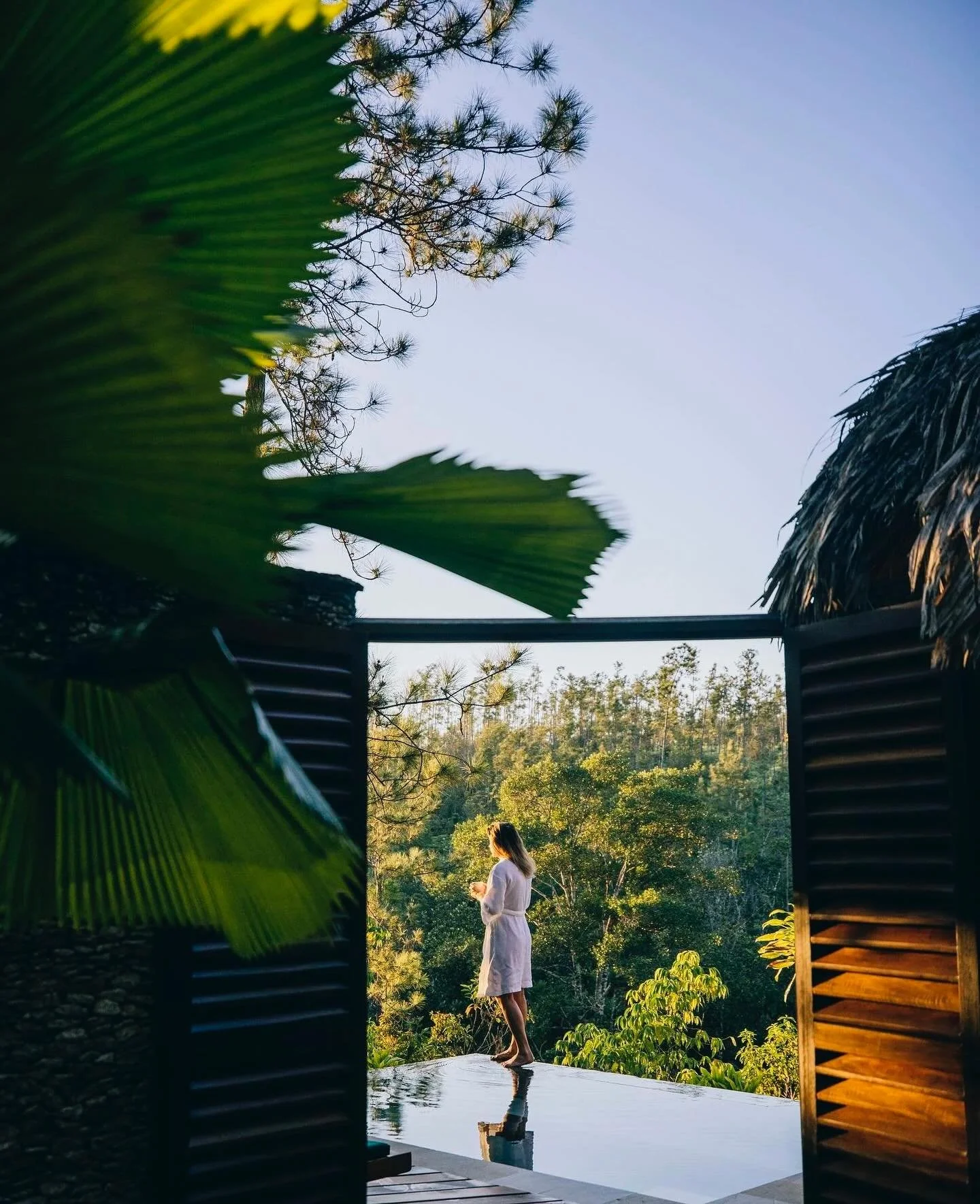 In the Mountain Pine Ridge Forest Reserve of western Belize, Blancaneaux Lodge (owned by filmmaker Francis Ford Coppola) is a hidden retreat between tropical jungle and pine savanna. Waterfalls carve through limestone canyons, and toucans flash throu