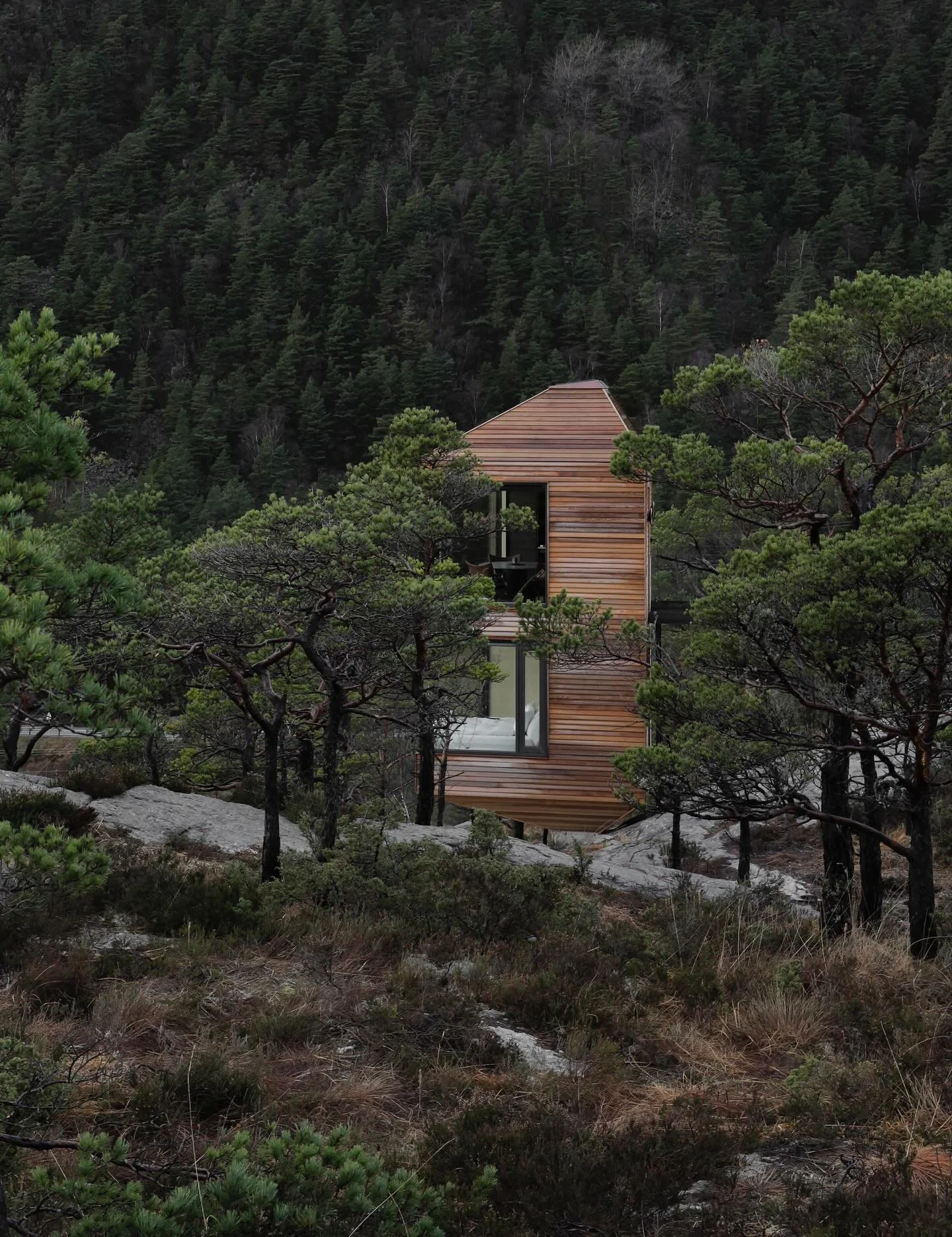 Perched high above the Lysefjord near Preikestolen, The Bolder offers one of Norway&rsquo;s most spectacular stays. The SkyLodges, designed by Sn&oslash;hetta with interiors by Vipp, are suspended on slender columns above the cliffs, appearing to flo
