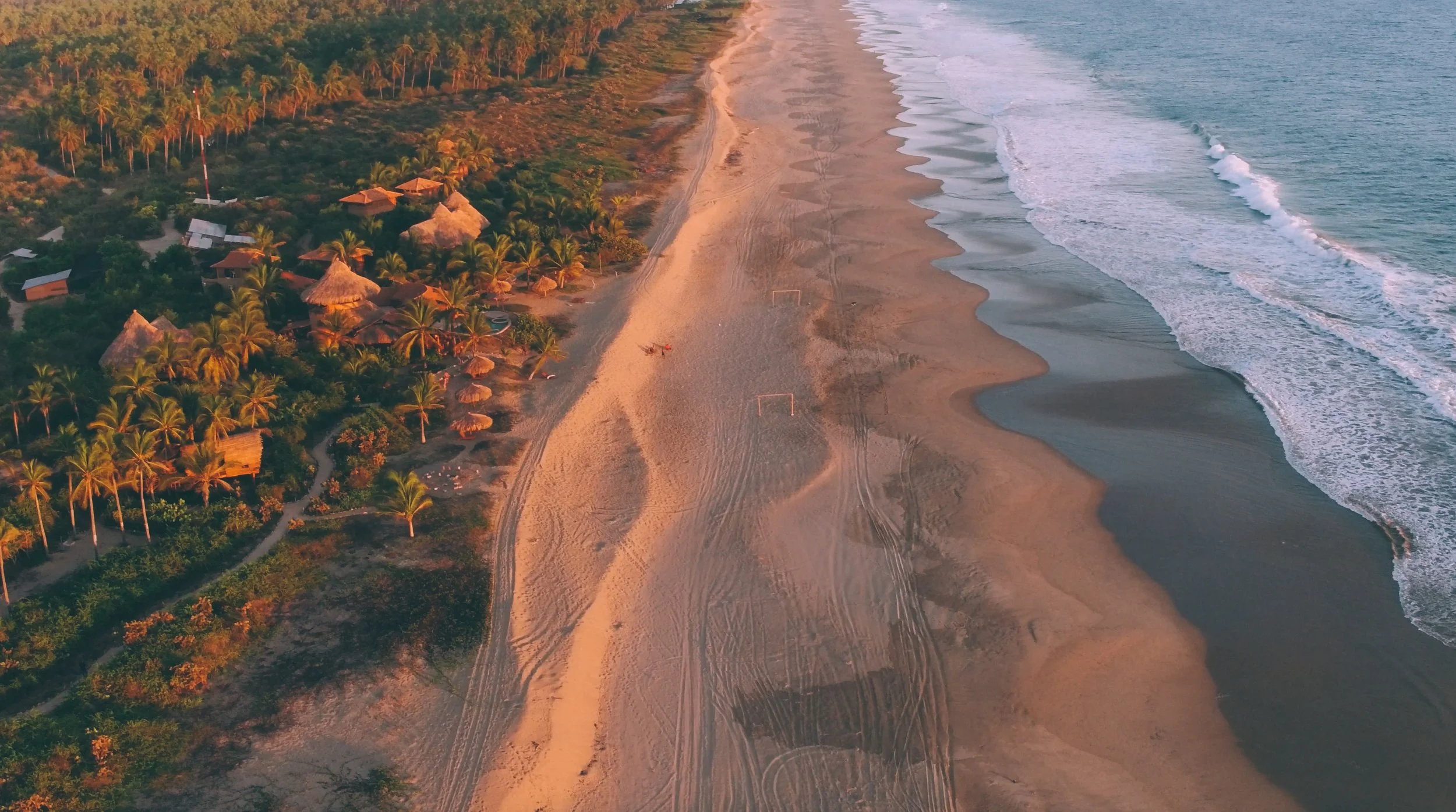  Mexico Beach Hotels | organic architecture | treehouse | Eco travel | eco luxury hotel | adventure hotel | landscape hotel | nature hotel | nature destination | room and wild | Playa Viva