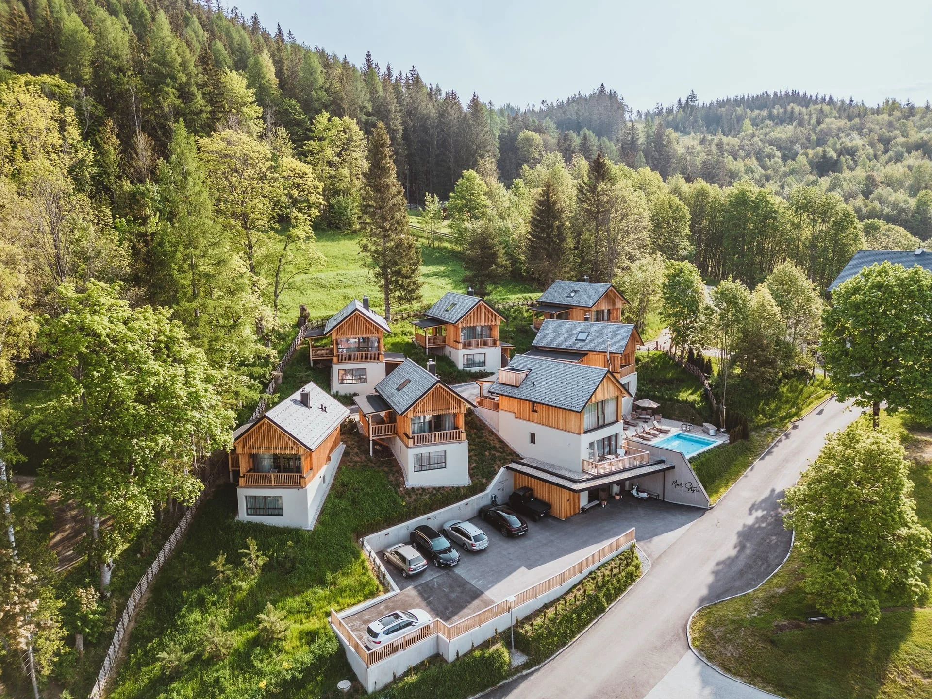 Alpine Hotel | Austria Hotel | Eco travel | eco hotel | adventure hotel | landscape hotel | nature hotel | nature destination | room and wild | Mariazell hotel | Erlaufsee | chalet | Monte Styria 