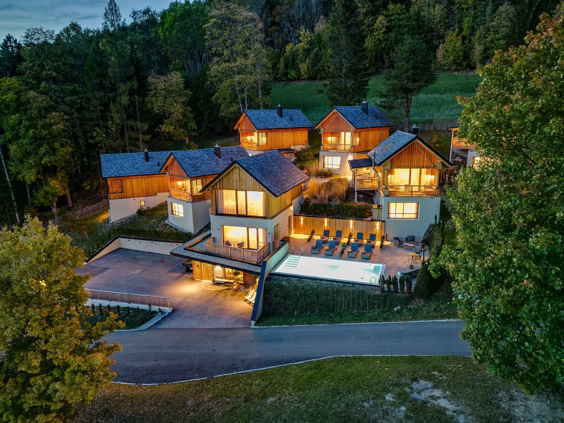 Alpine Hotel | Austria Hotel | Eco travel | eco hotel | adventure hotel | landscape hotel | nature hotel | nature destination | room and wild | Mariazell hotel | Erlaufsee | chalet | Monte Styria 