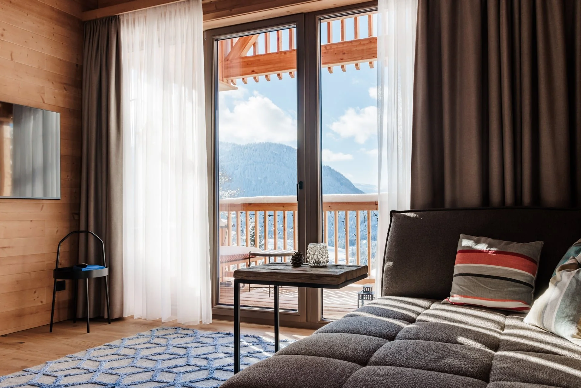 Alpine Hotel | Austria Hotel | Eco travel | eco hotel | adventure hotel | landscape hotel | nature hotel | nature destination | room and wild | Mariazell hotel | Erlaufsee | chalet | Montestyria 