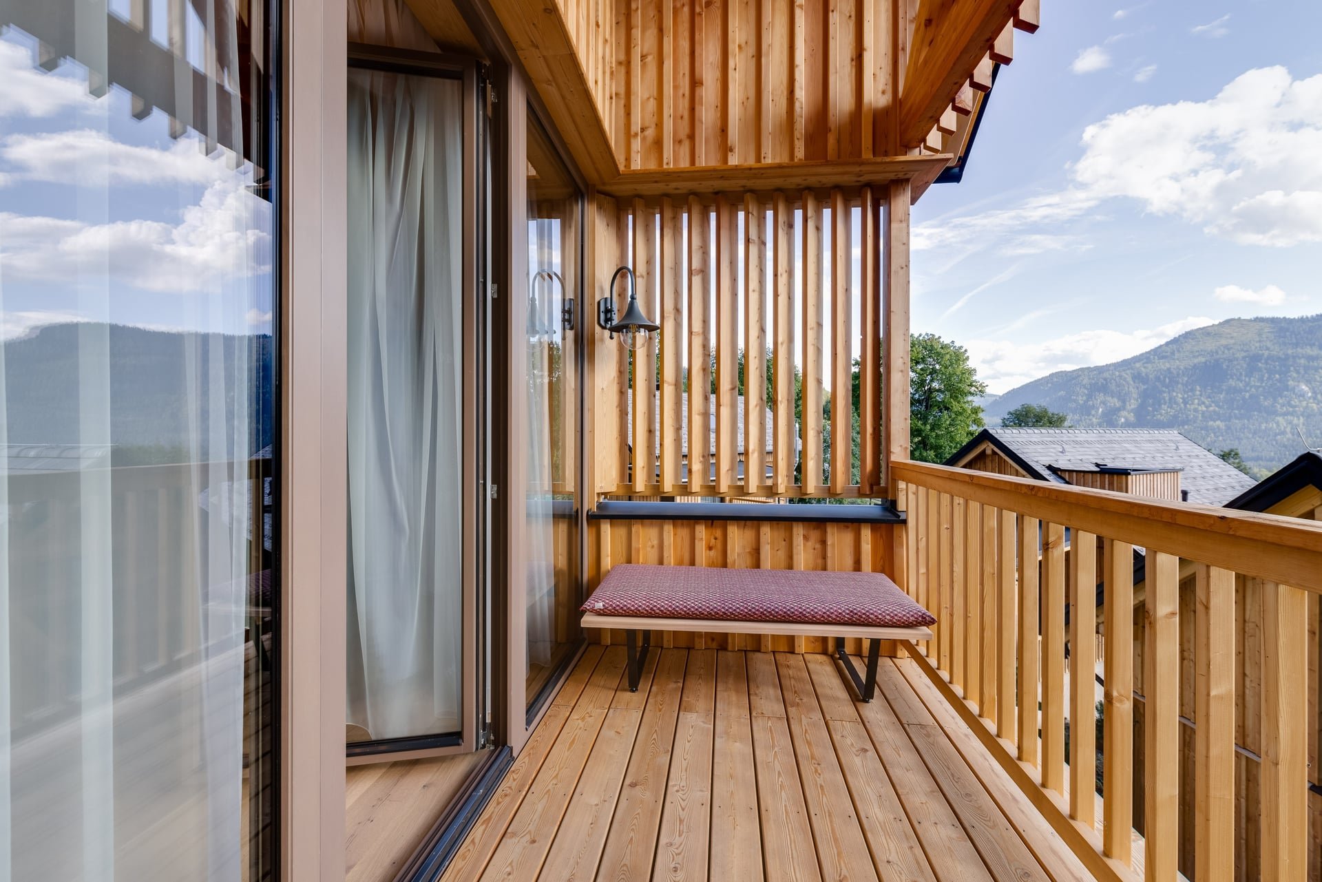 Alpine Hotel | Austria Hotel | Eco travel | eco hotel | adventure hotel | landscape hotel | nature hotel | nature destination | room and wild | Mariazell hotel | Erlaufsee | chalet | Montestyria 