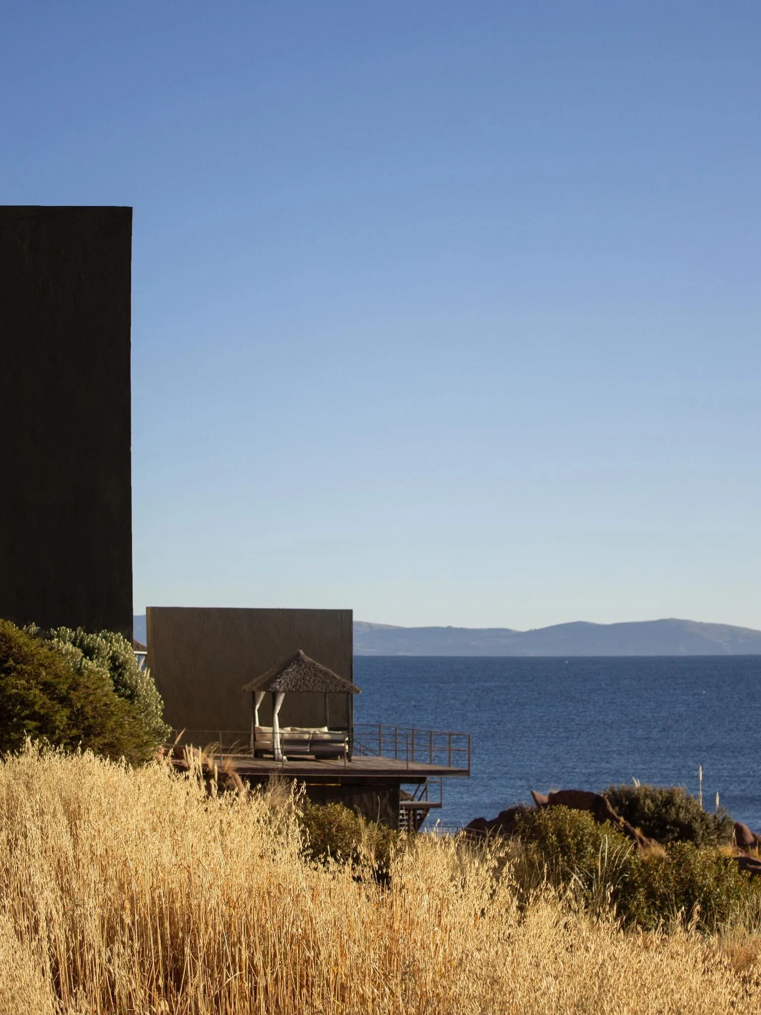 Long regarded as a place of origin and spiritual significance, Lake Titicaca holds a central place in Andean cosmology. In Inca mythology, it is believed to be the birthplace of the sun, where the first ancestors emerged to begin civilization. The la