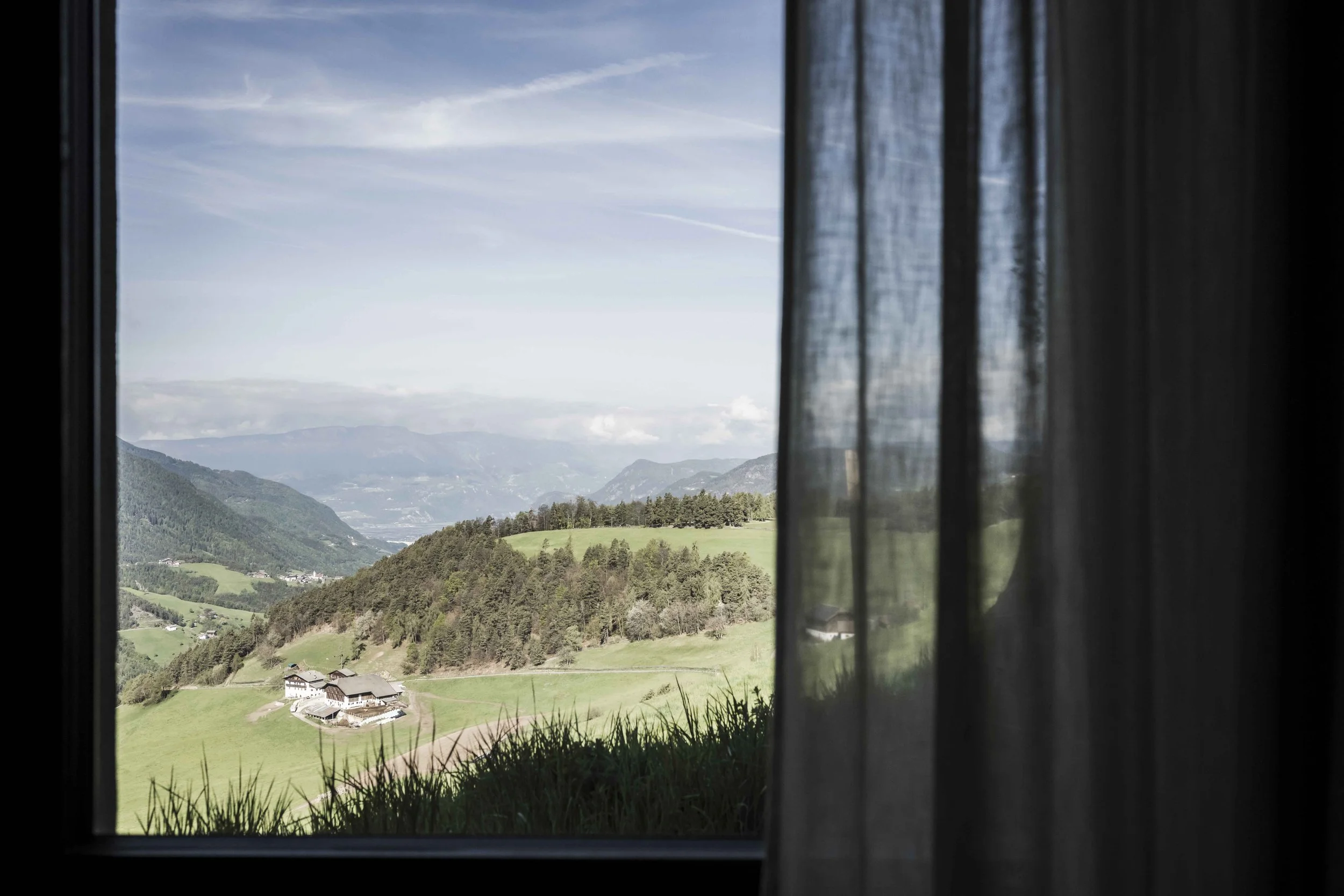 Dolomites Hotels | South Tyrol Hotels | Eco travel | eco hotel | landscape hotel | nature hotel | nature destination | room and wild | Schlern-Rosengarten | Alpe di Siusi | Lake Carezza | Gfell Hotel