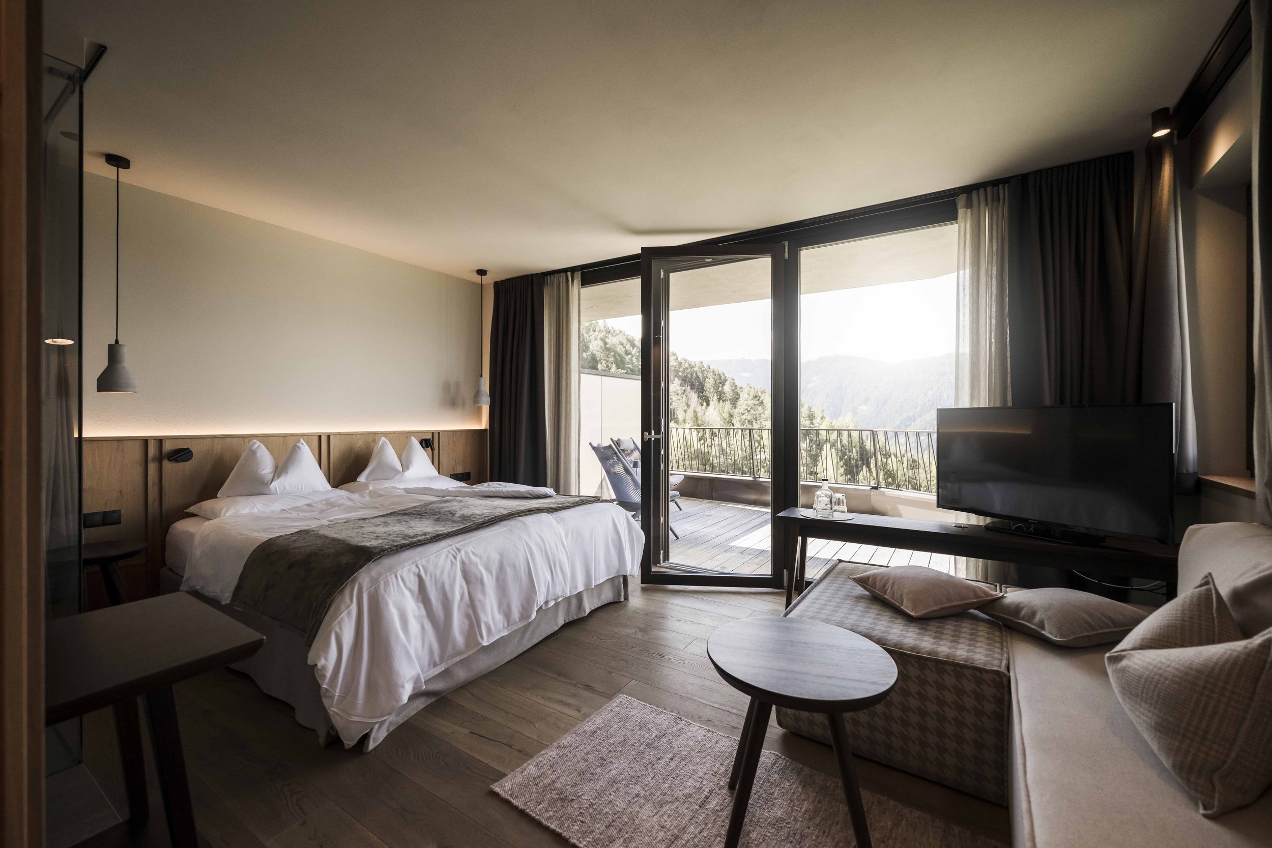 Dolomites Hotels | South Tyrol Hotels | Eco travel | eco hotel | landscape hotel | nature hotel | nature destination | room and wild | Schlern-Rosengarten | Alpe di Siusi | Lake Carezza | Gfell Hotel