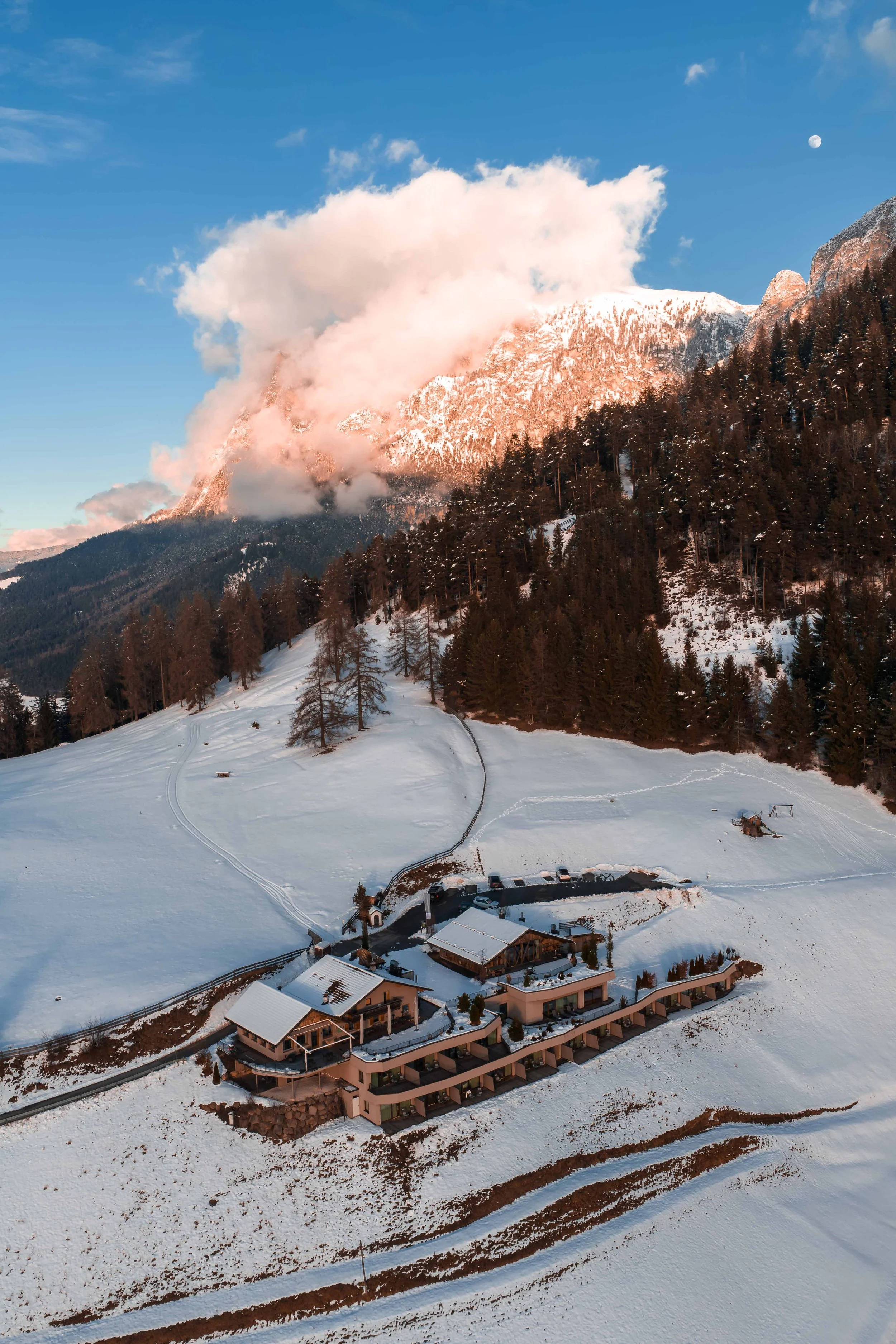 Dolomites Hotels | South Tyrol Hotels | Eco travel | eco hotel | landscape hotel | nature hotel | nature destination | room and wild | Schlern-Rosengarten | Alpe di Siusi | Lake Carezza | Gfell Hotel