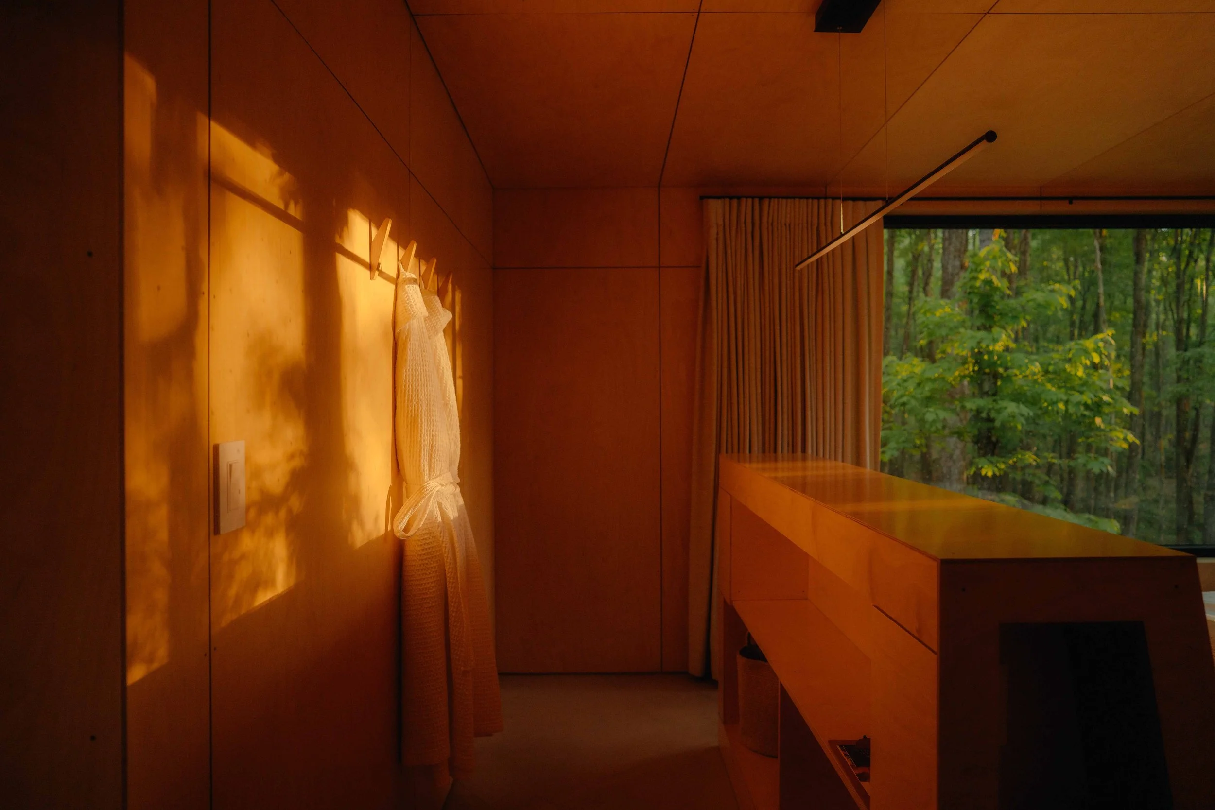 Treehouse Hotels | Canada Hotels | Eco travel | eco hotel | Slow travel | landscape hotel | nature hotel | nature destination | room and wild | Ontario boutique Hotel | Fort Treehouse Co.