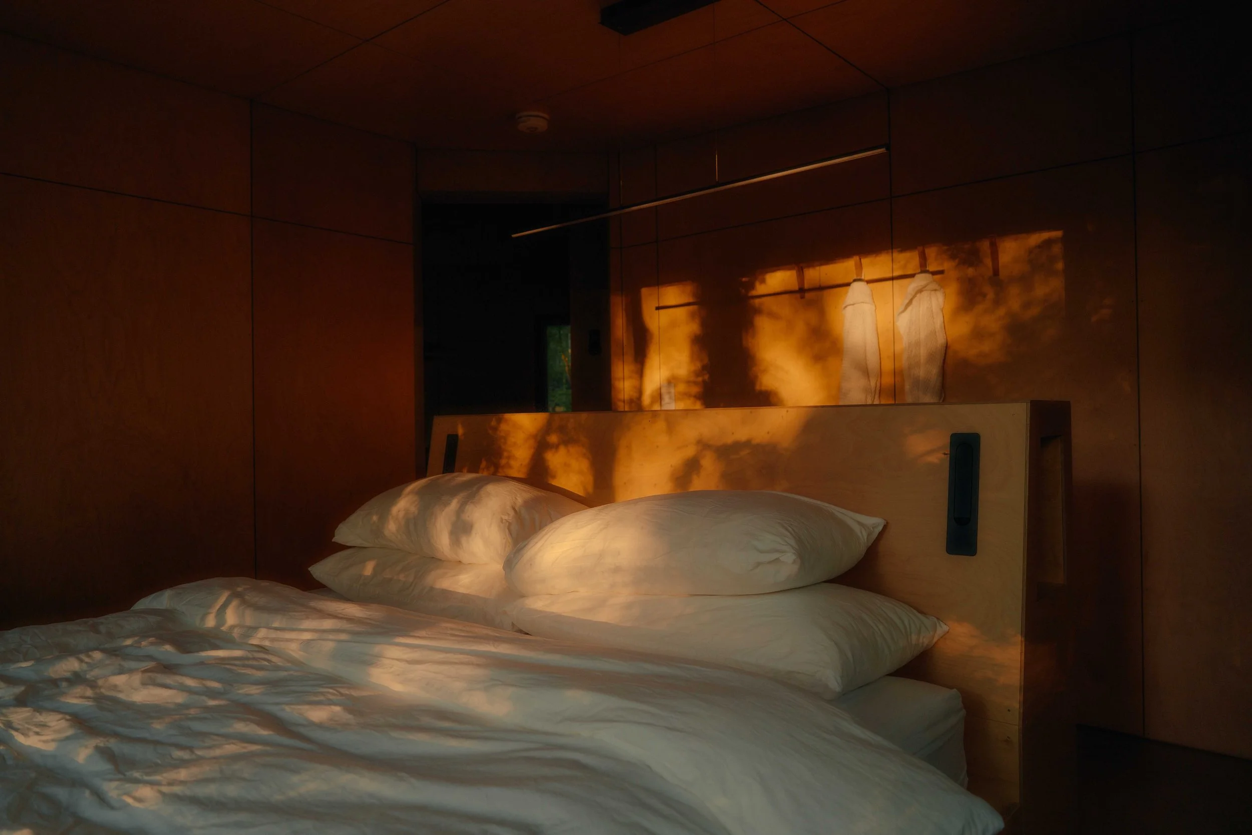 Treehouse Hotels | Canada Hotels | Eco travel | eco hotel | Slow travel | landscape hotel | nature hotel | nature destination | room and wild | Ontario boutique Hotel | Fort Treehouse Co.