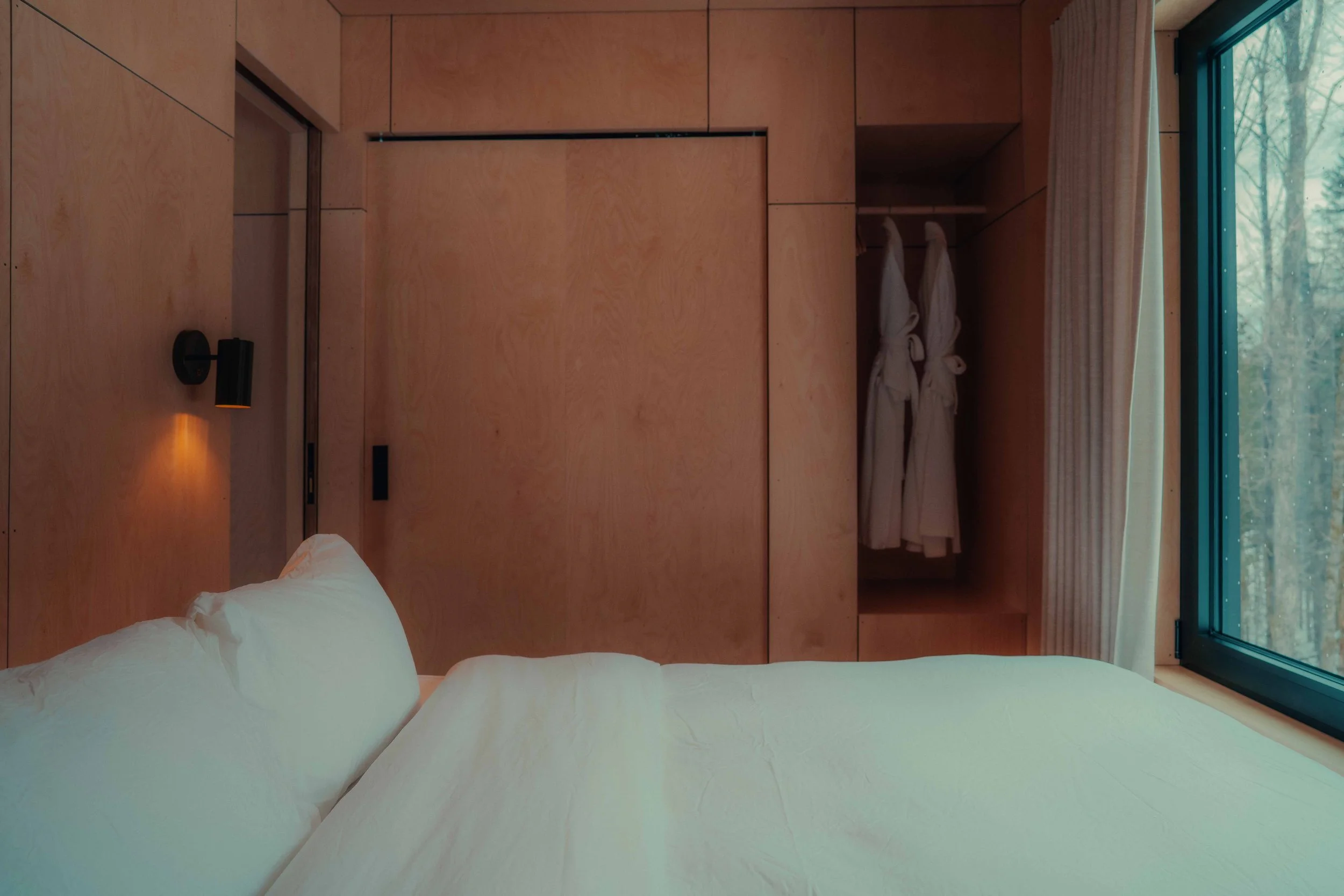 Treehouse Hotels | Canada Hotels | Eco travel | eco hotel | Slow travel | landscape hotel | nature hotel | nature destination | room and wild | Ontario boutique Hotel | Fort Treehouse Co.
