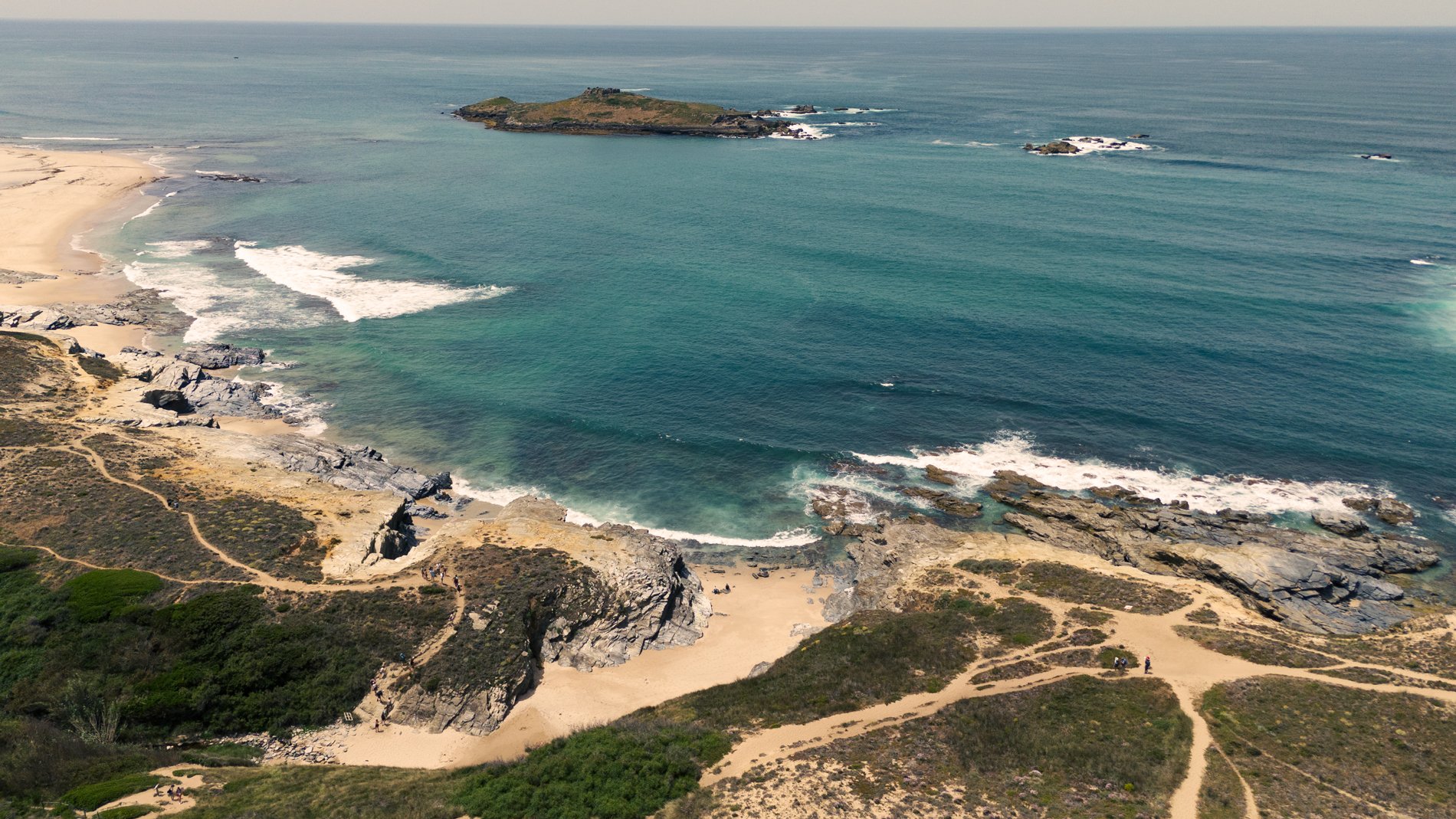 Portugal Hotels | Alentejo | Vicentine Coast | wellness | surf | yoga | mindfulness | Eco travel | eco hotel |  landscape hotel | nature hotel | nature destination | room and wild | Quinta Camarena