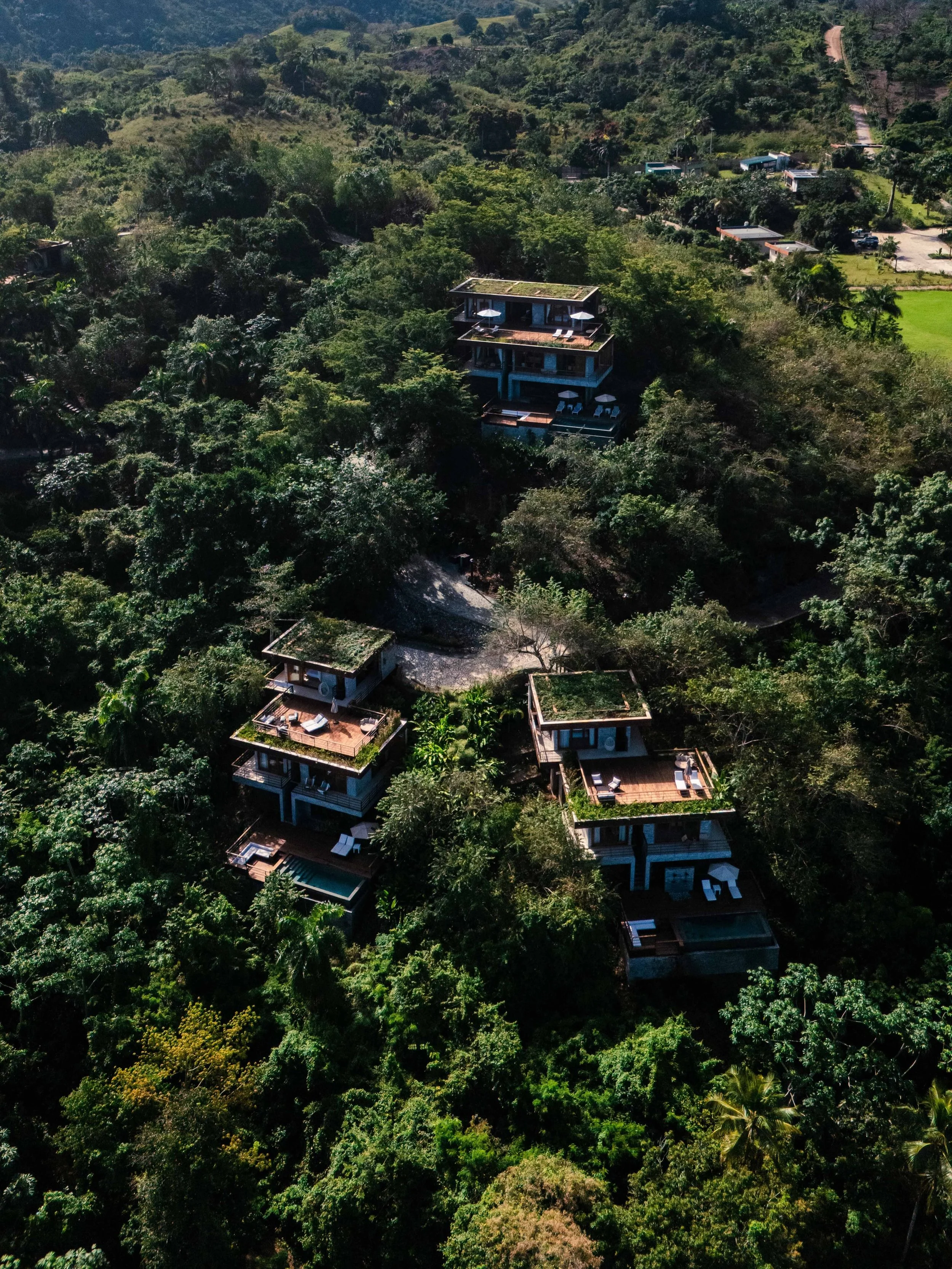 On the less discovered side of the Dominican Republic lies the Saman&aacute; Peninsula, a region home to the island&rsquo;s most biologically diverse ecosystems, where emerald palm groves crash directly into raw Atlantic waters. 

Nestled within this
